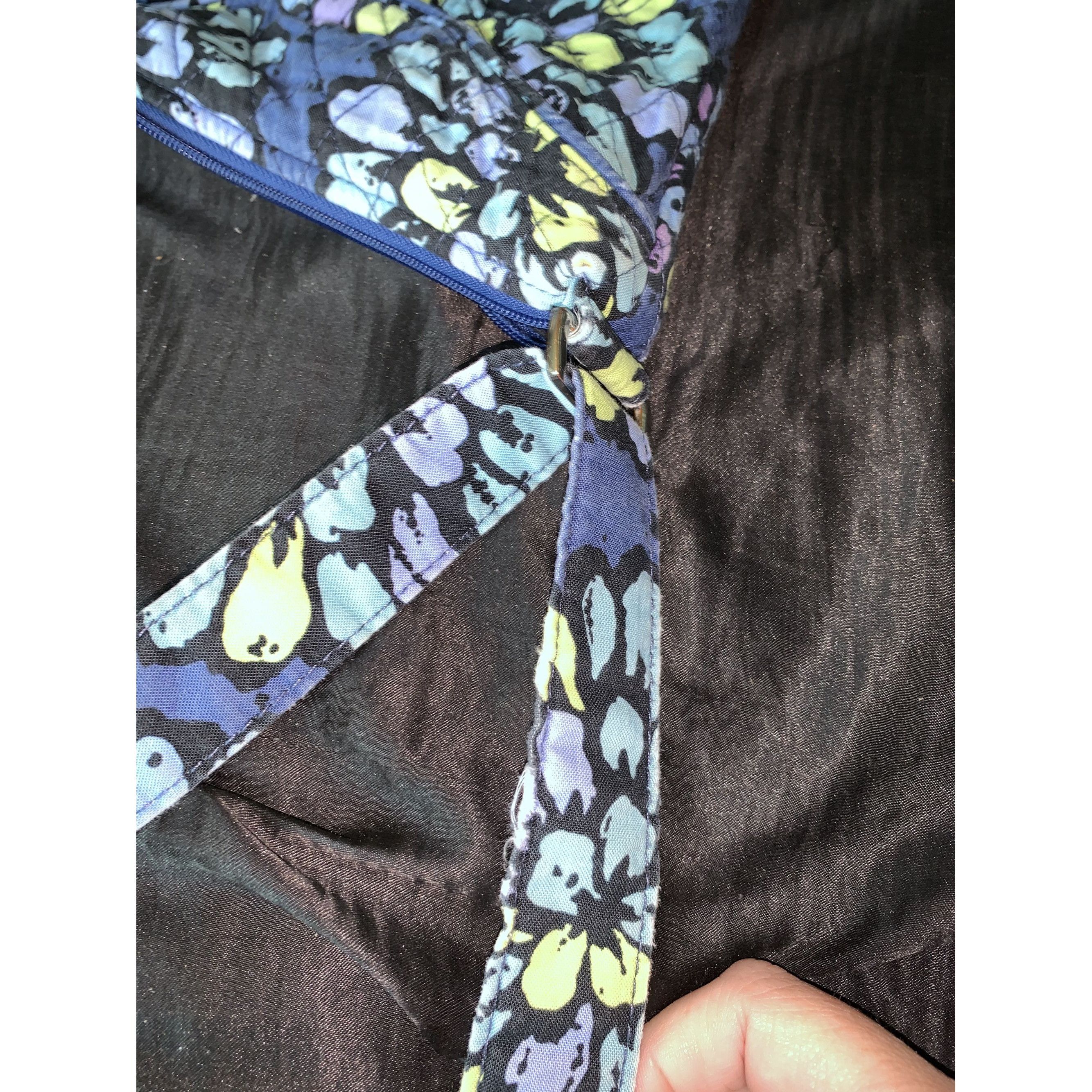 Vera Bradley Vera Bradley Hipster Cross body in retired indigo pop SEE PI Size ONE SIZE - 5 Thumbnail