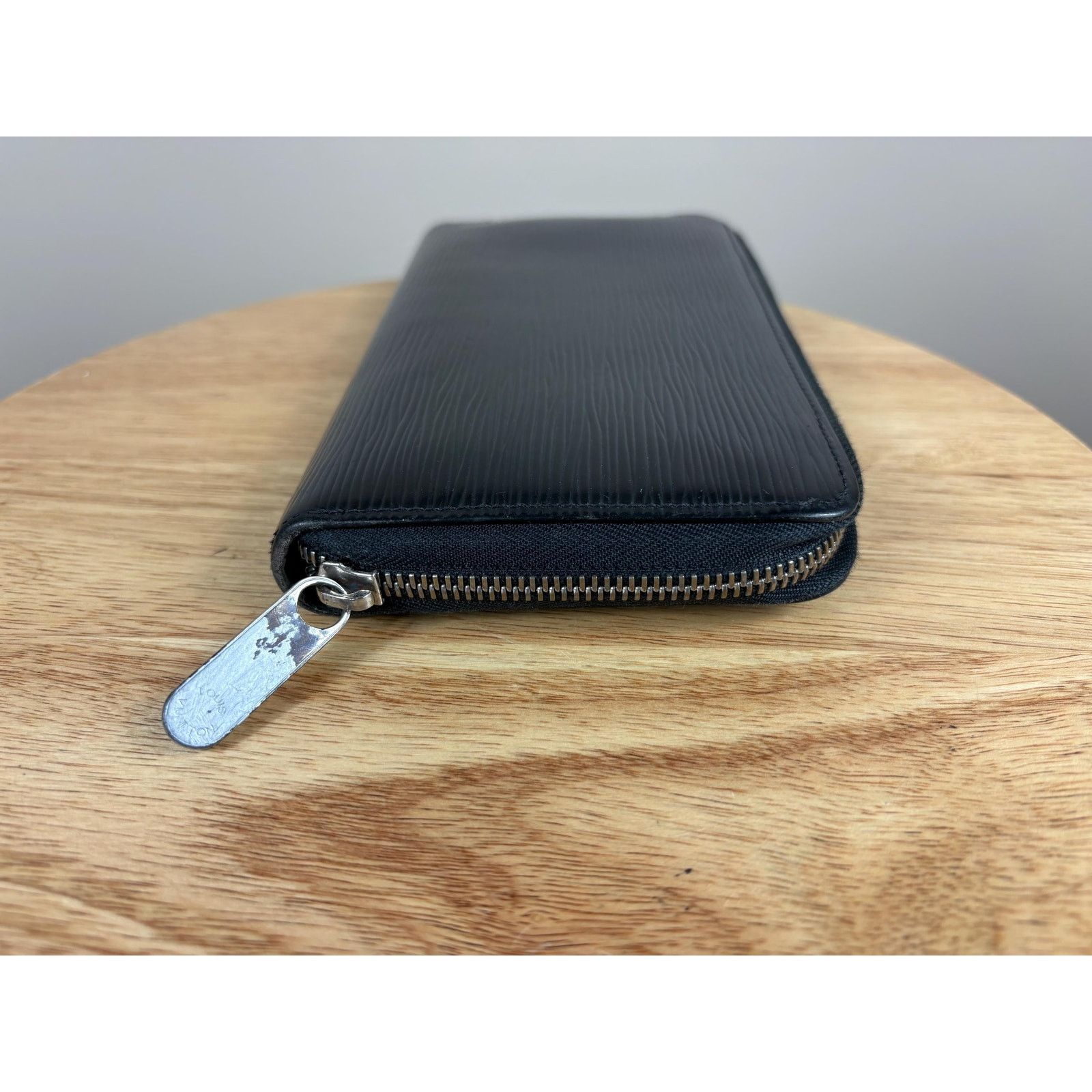 Louis Vuitton Authentic Louis Vuitton Black Epi Zippy Zip Around Wallet Size ONE SIZE - 5 Thumbnail