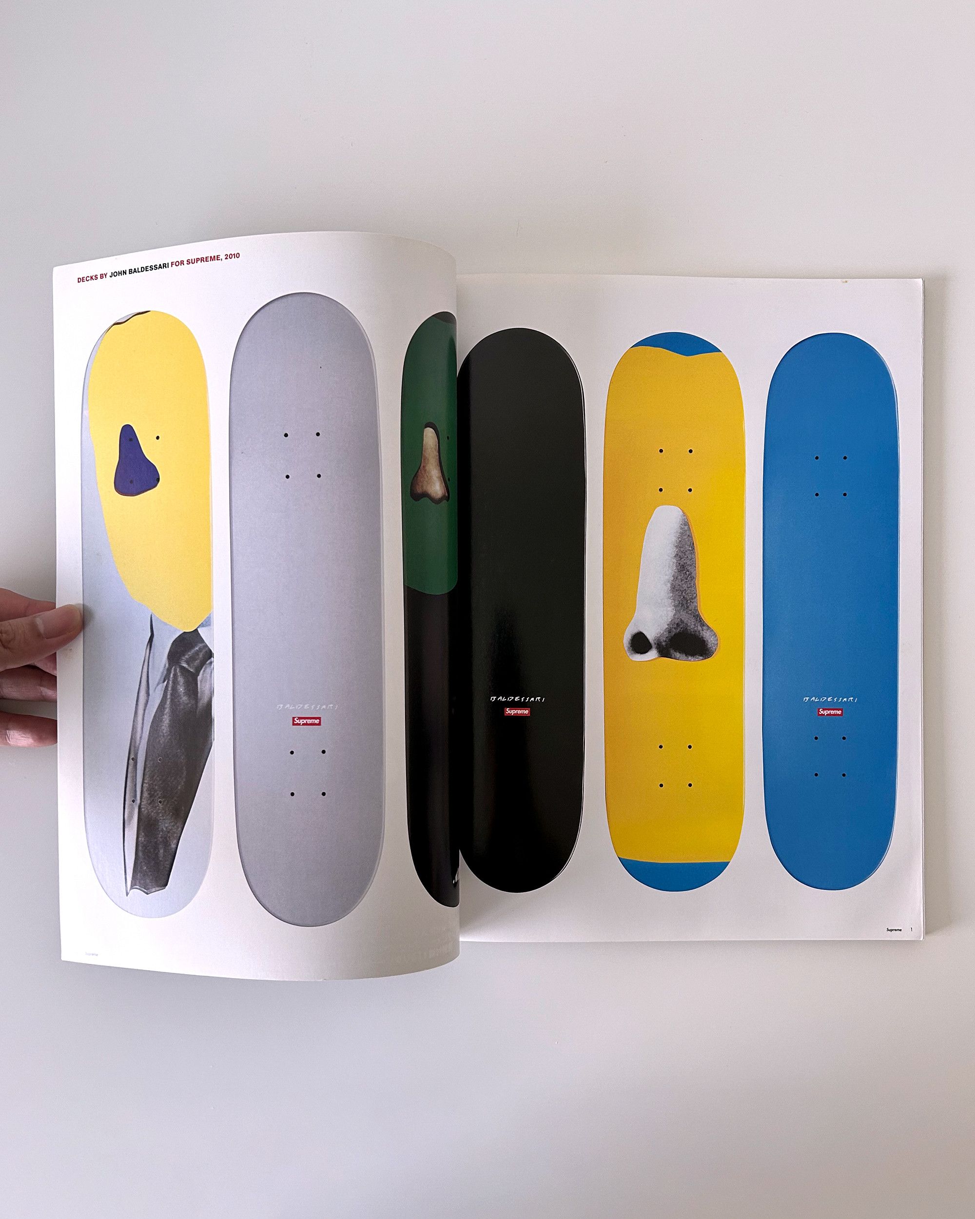 Supreme Book Magazine Volume 6 (2010) Size ONE SIZE - 2 Thumbnail