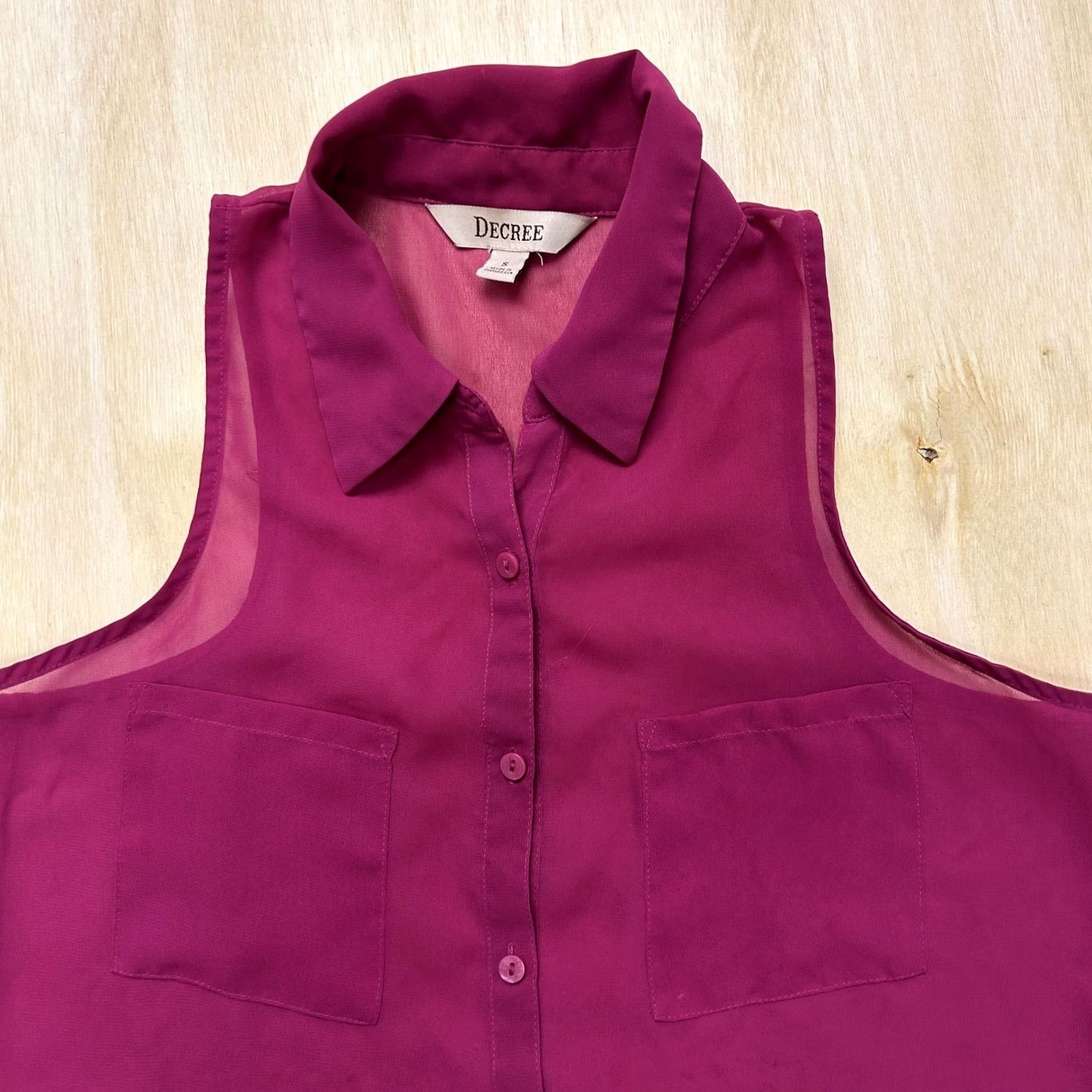 Decree Decree Y2K Blouse Womens Small Pink Sleeveless Sheer Chiffon Button Front Top Size S / US 4 / IT 40 - 2 Thumbnail