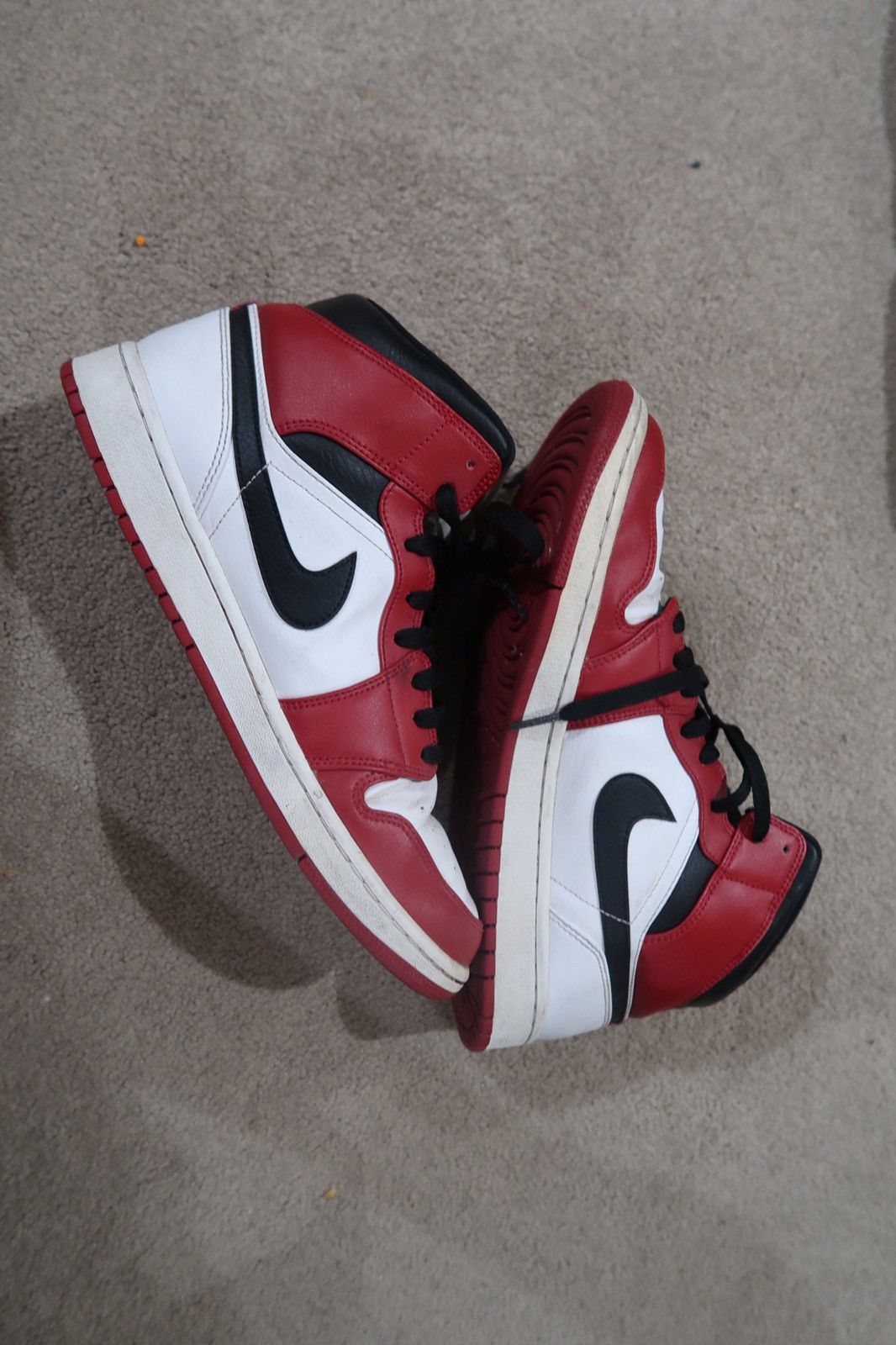 Nike nike jordan 1 mid ‘tropical twist igloo’ men’s sneakers Size US 10.5 / EU 43-44 - 1 Thumbnail