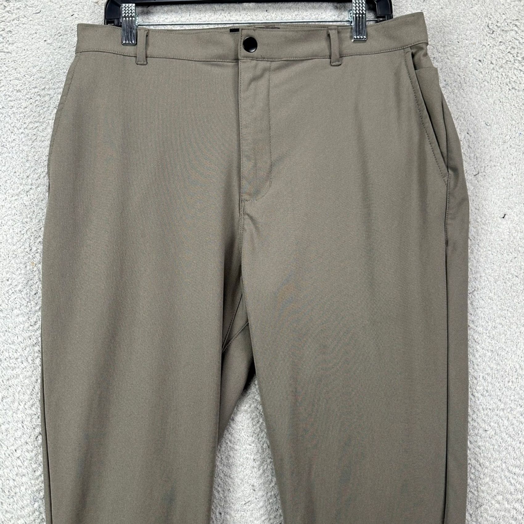 Cuts Cuts Performance Pants Chino Men XL Gray Slim Flat Front Pockets Stretch Moisture Wicking Breathable Wrinkle Resistant Casual Business Golf 31 Inseam Size US 36 / EU 52 - 3 Thumbnail