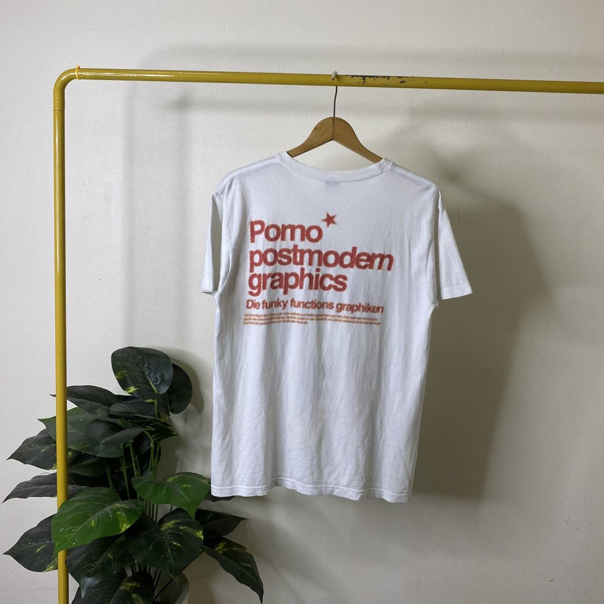 Hysteric Glamour Graniph Pomo Sexy Graphic Hyterics Glamour Style White Tee Size US L / EU 52-54 / 3 - 7 Thumbnail