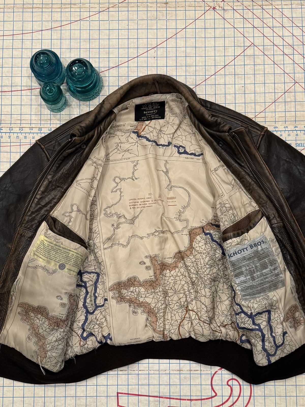 Schott Vintage Schott NYC A-2 Leather Bomber Jacket Mens Size Large Size US L / EU 52-54 / 3 - 6 Thumbnail