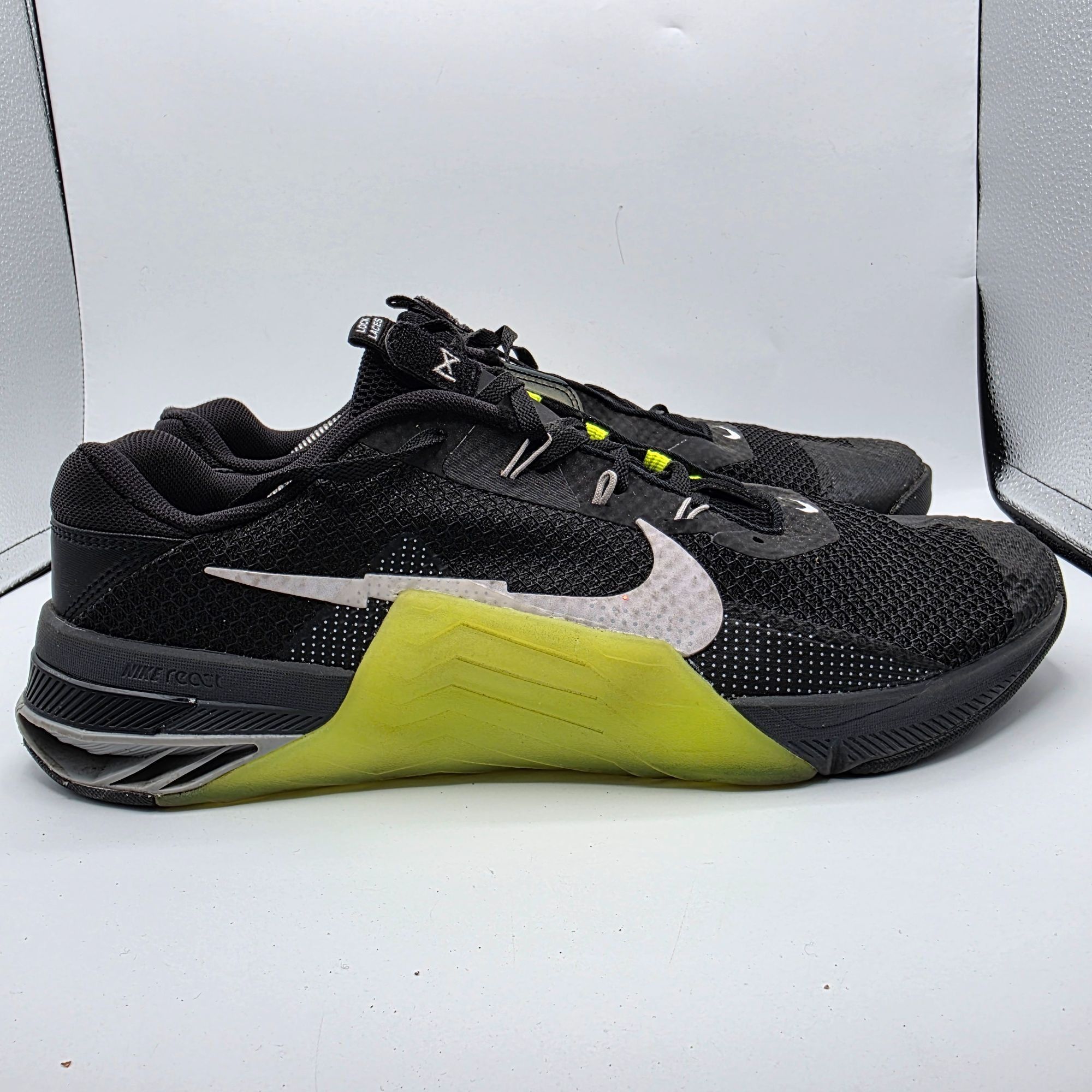 Nike Nike Metcon 7 Black White Volt Iron Gray Mens Size 14 Athlet Size US 14 / EU 47 - 12 Thumbnail