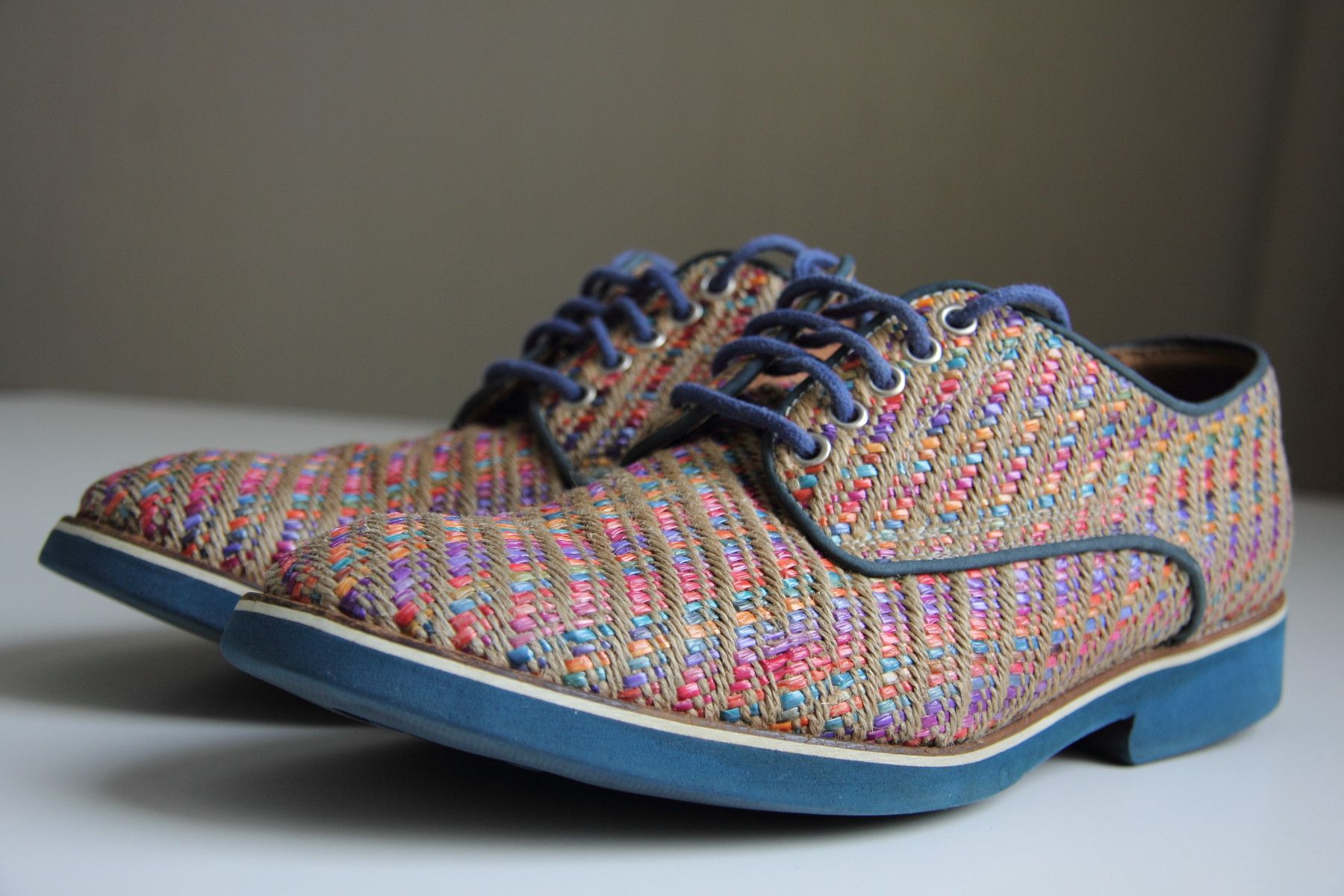 DOUCAL'S SHOES SIZE 425