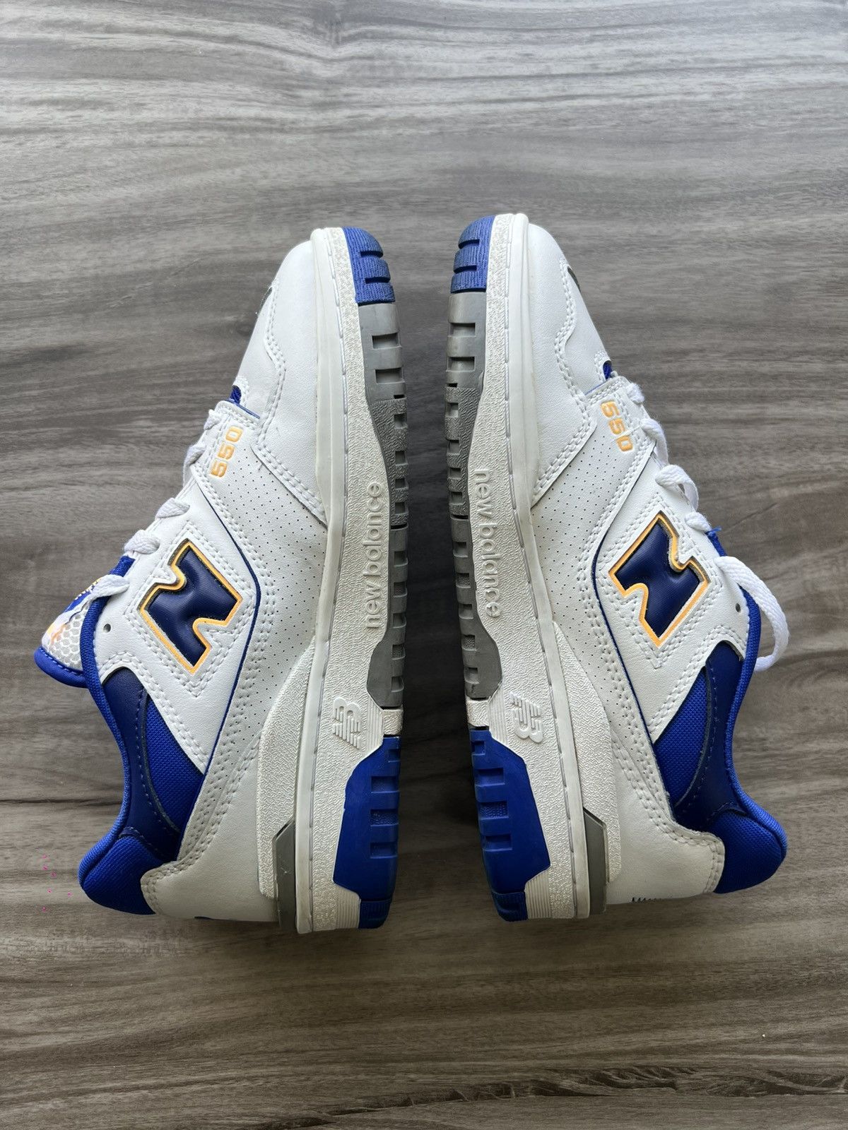 New Balance New Balance 550 Lakers Pack Blue Size 6 Men’s/ 7.5 Women’s Size US 6 / EU 39 - 2 Thumbnail