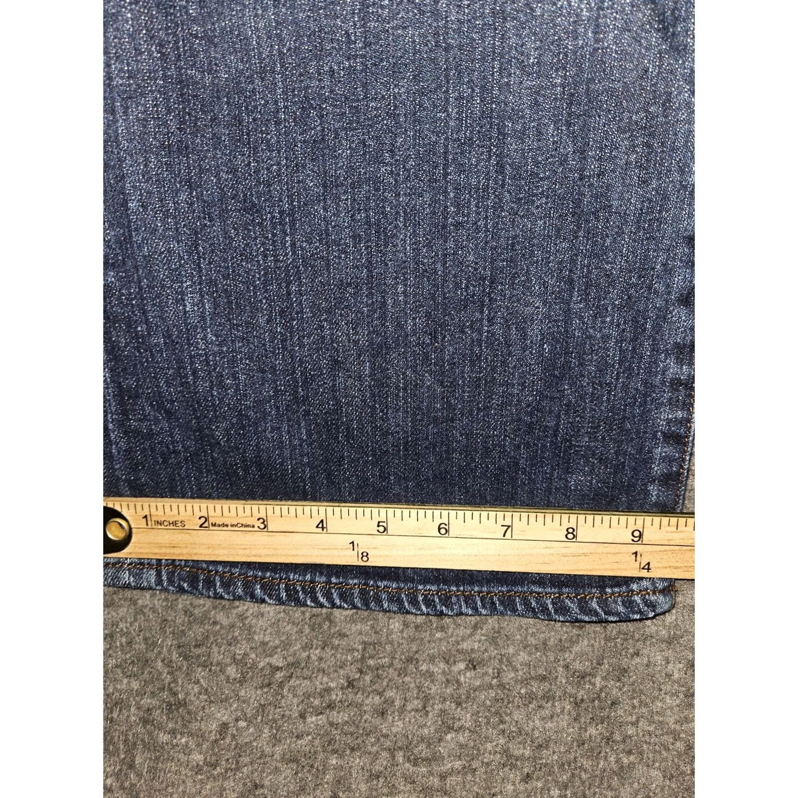 Lucky Brand Lucky Brand Jeans Womens 14 x 32 Blue Sweet N Low Bootcut Stretch Denim Stark Jeans Women Regular 14 32 Blue Boots Cut 5-Pocket Logo City Preppy Size 36" / US 14 / IT 50 - 7 Thumbnail
