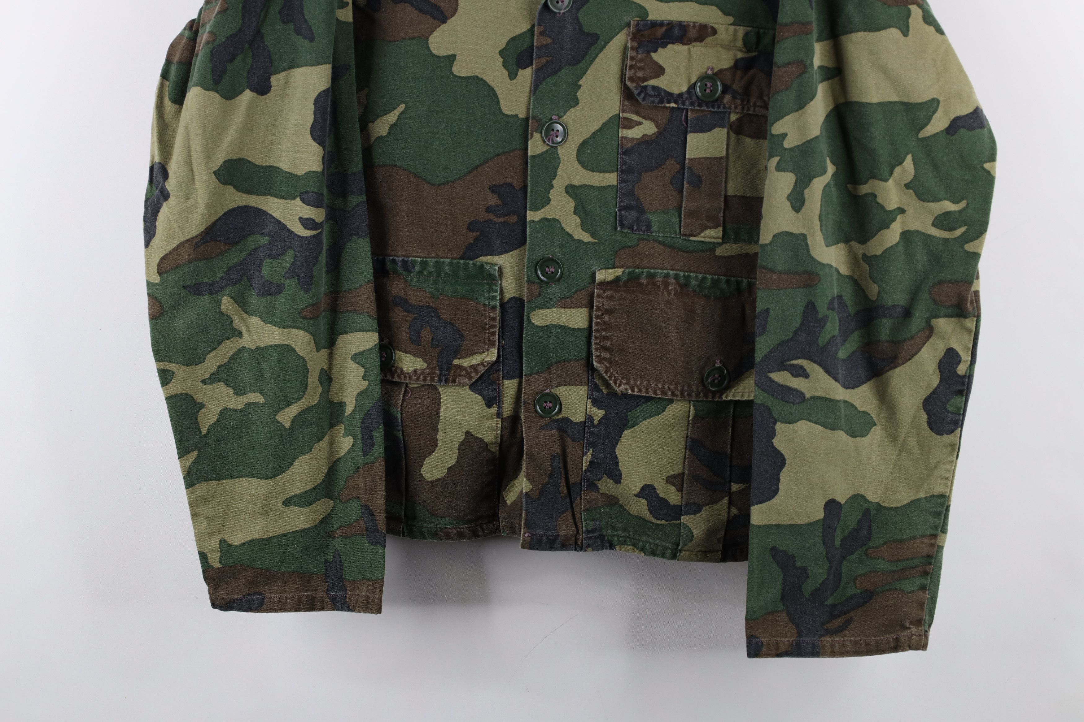 Vintage Vintage 90s Streetwear Camouflage Button Shirt Jacket USA Size US M / EU 48-50 / 2 - 3 Thumbnail