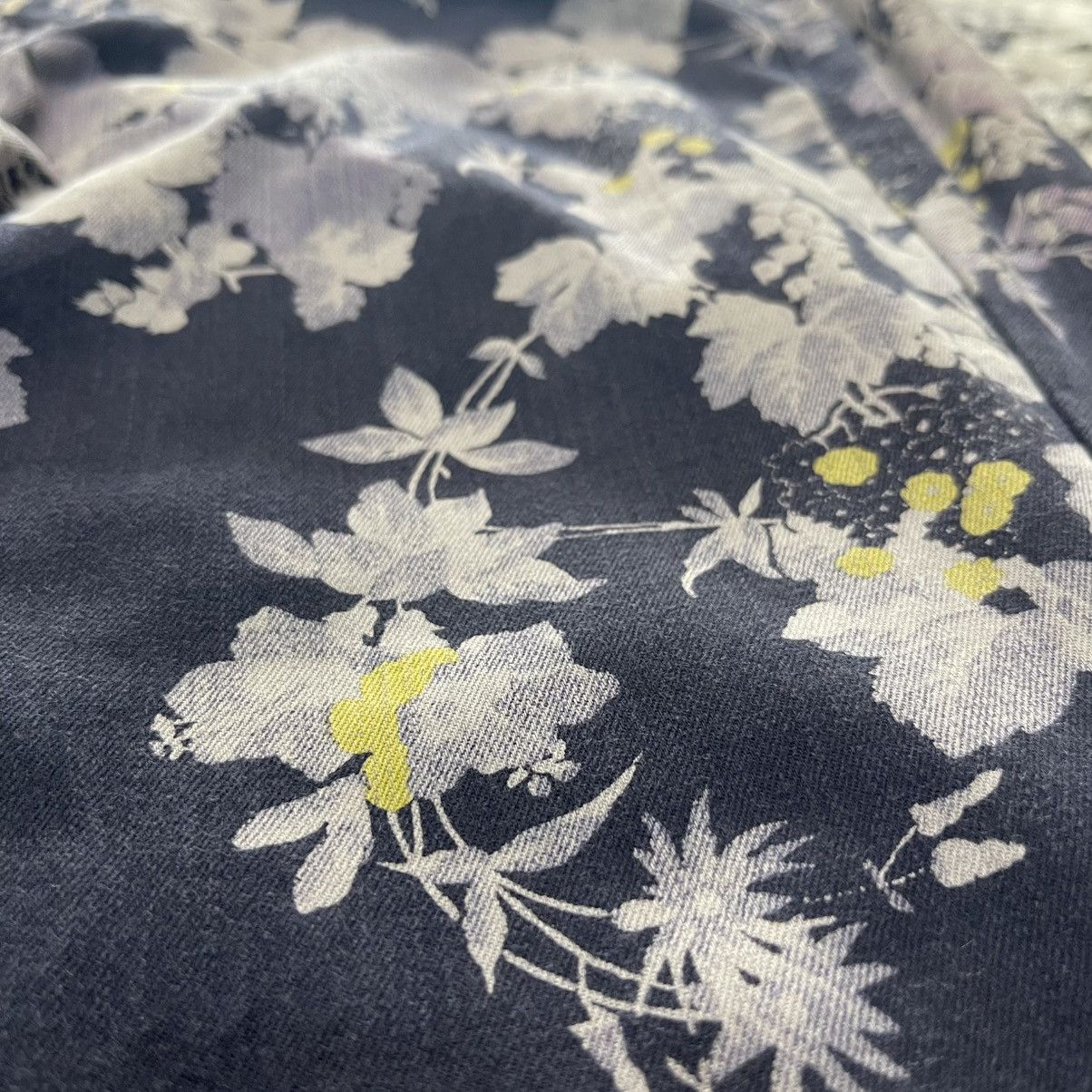 Marithe + Francois Girbaud Marithe Francais Girbaud Floral Ankle Pants Size 27" / US 4 / IT 40 - 10 Thumbnail