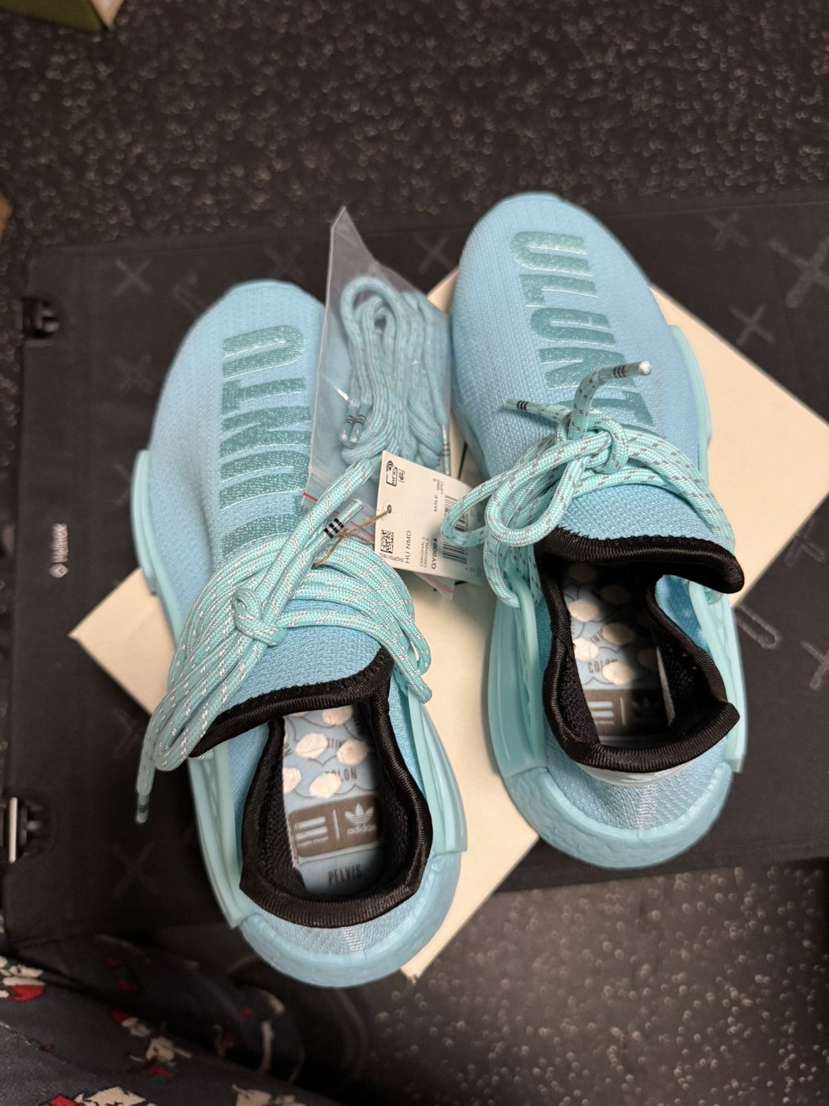 Adidas Adidas NMD Hu Pharrell Williams Clear Aqua brand new sz 5.5Y Size US 5.5 / EU 38 - 5 Thumbnail
