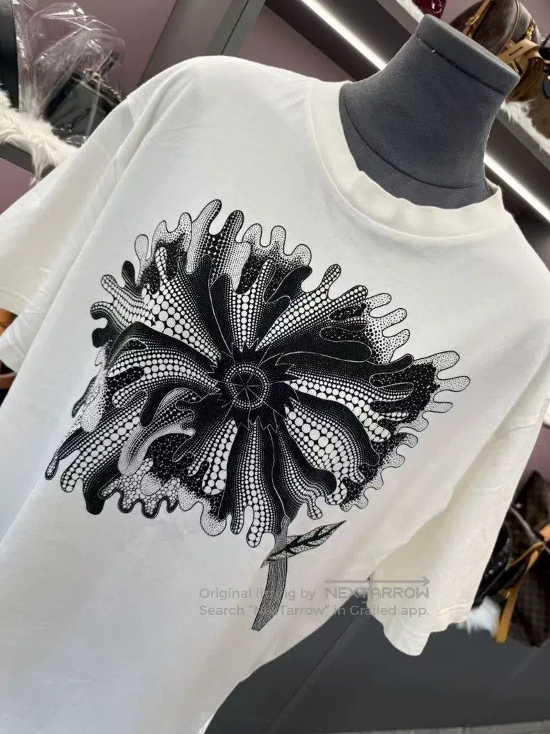 Louis Vuitton Louis Vuitton Yayoi Kusama Psychedelic Flower Short Sleeve Size US L / EU 52-54 / 3 - 5 Thumbnail