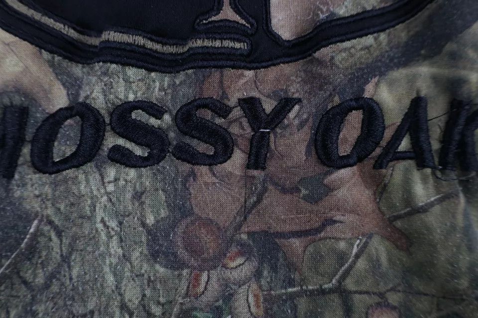 Vintage Vintage Y2K Streetwear Mossy Oak Camouflage Sweatshirt Size US XL / EU 56 / 4 - 6 Thumbnail
