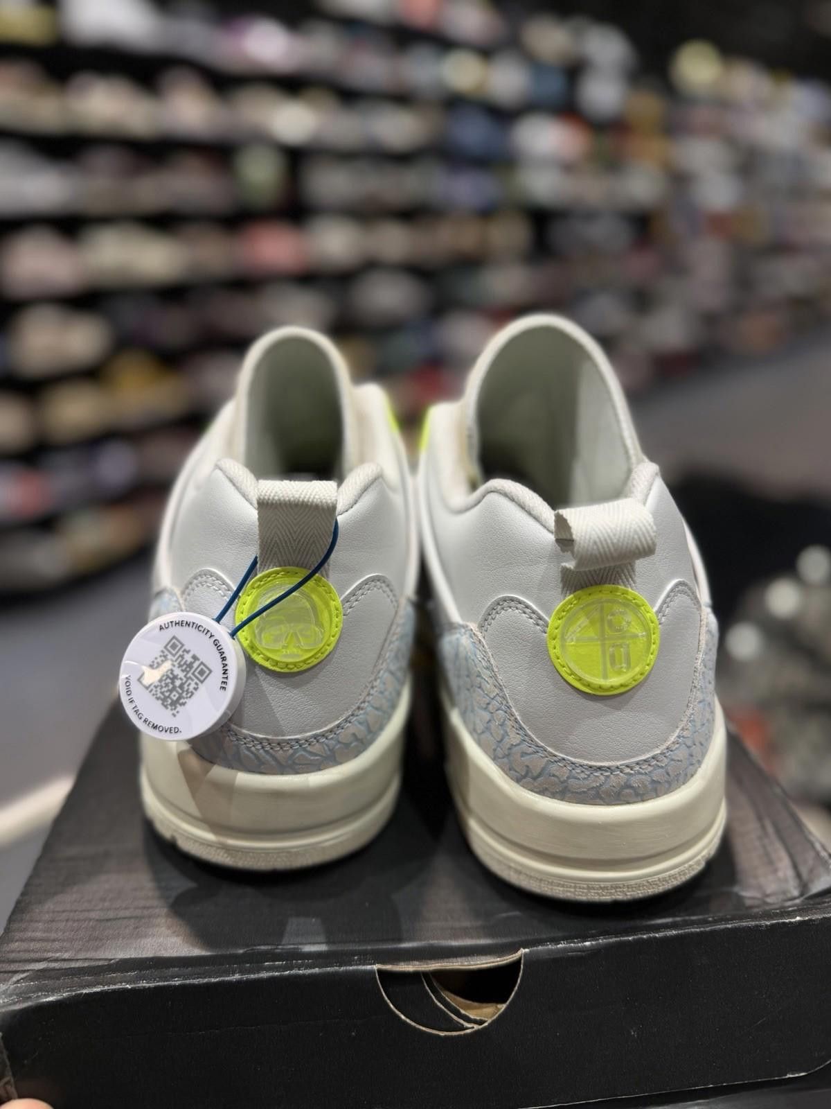 Jordan Brand Jordan Spizike Low Photon Dust Volt Sail Size 13 Authentic Size US 13 / EU 46 - 5 Thumbnail