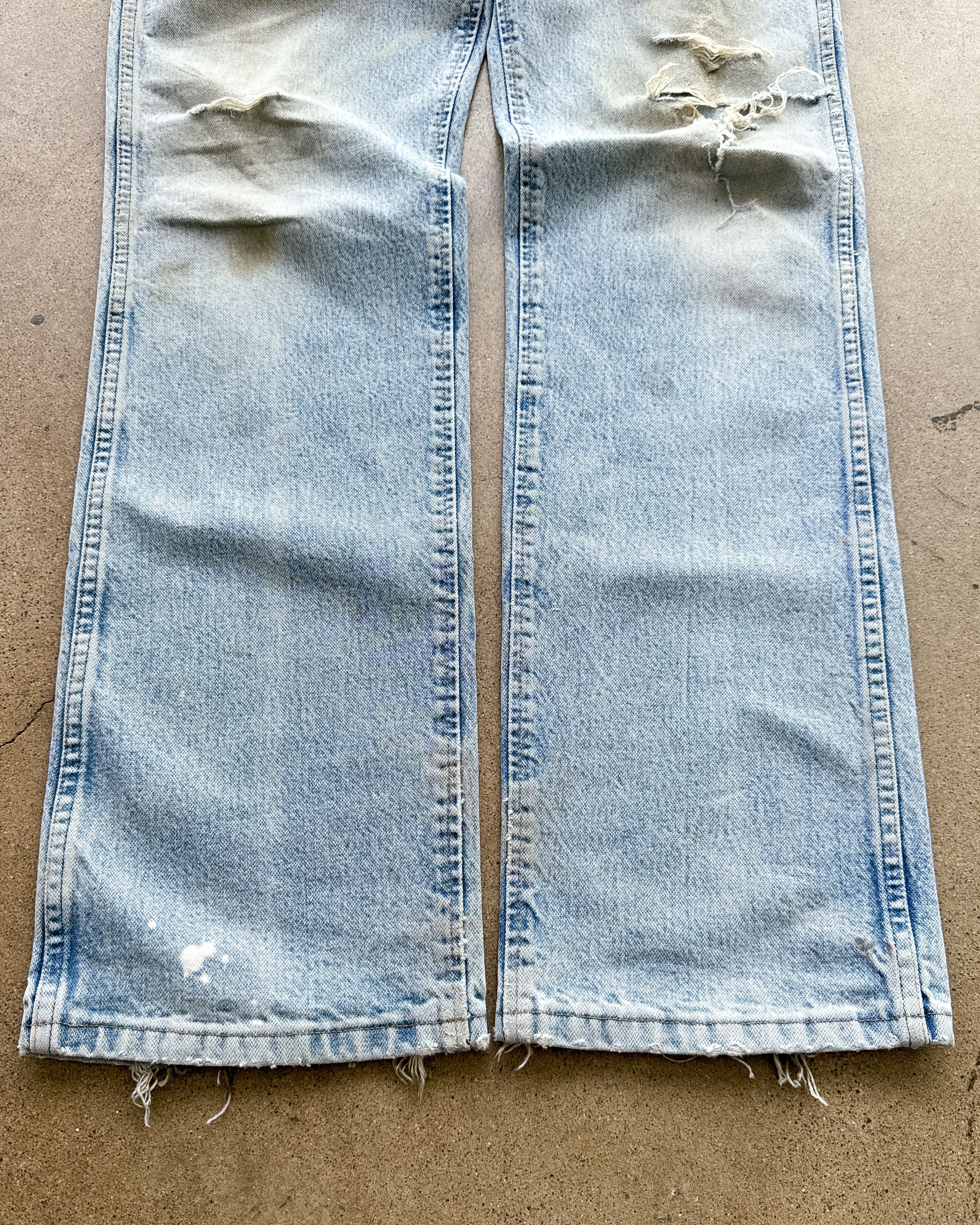 Wrangler Vintage Wrangler 36 MWZ Jeans Men's 34 Light Wash Distressed Size US 34 / EU 50 - 2 Thumbnail