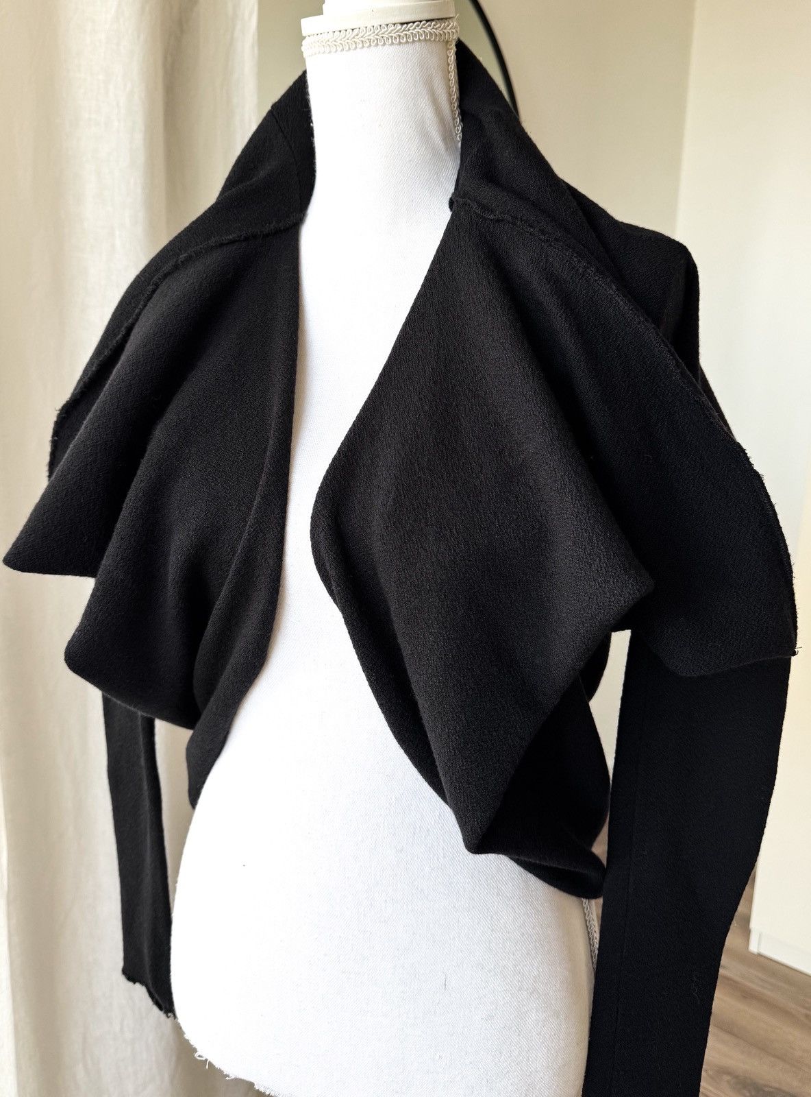 Forme D'Expression Forme D’expression avant-garde bolero cardigan jacket black Size S / US 4 / IT 40 - 3 Thumbnail