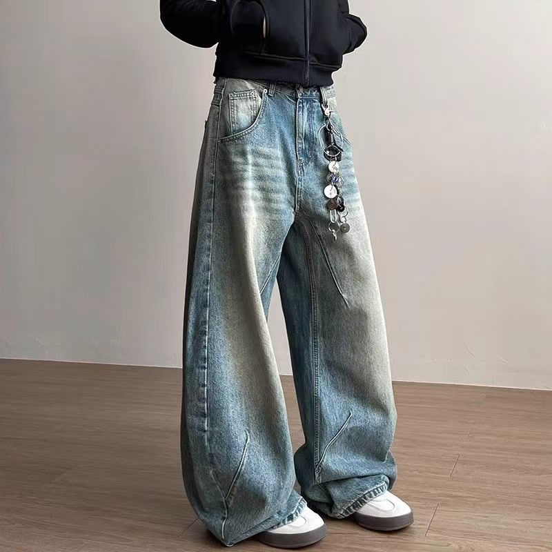 Vintage Men's American washed distressed straight-leg scimitar jeans Size US 32 / EU 48 - 3 Thumbnail