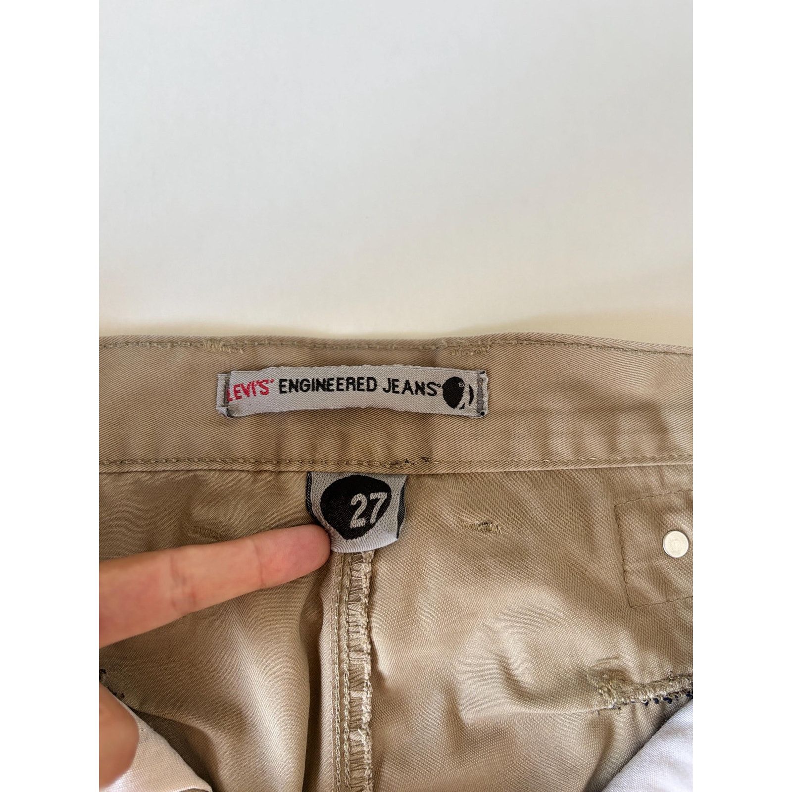 Levi's × Levi's Vintage Clothing Vintage Levi’s Engineered Cinch Back Khaki Shorts W27 Rare Size US 27 - 9 Thumbnail