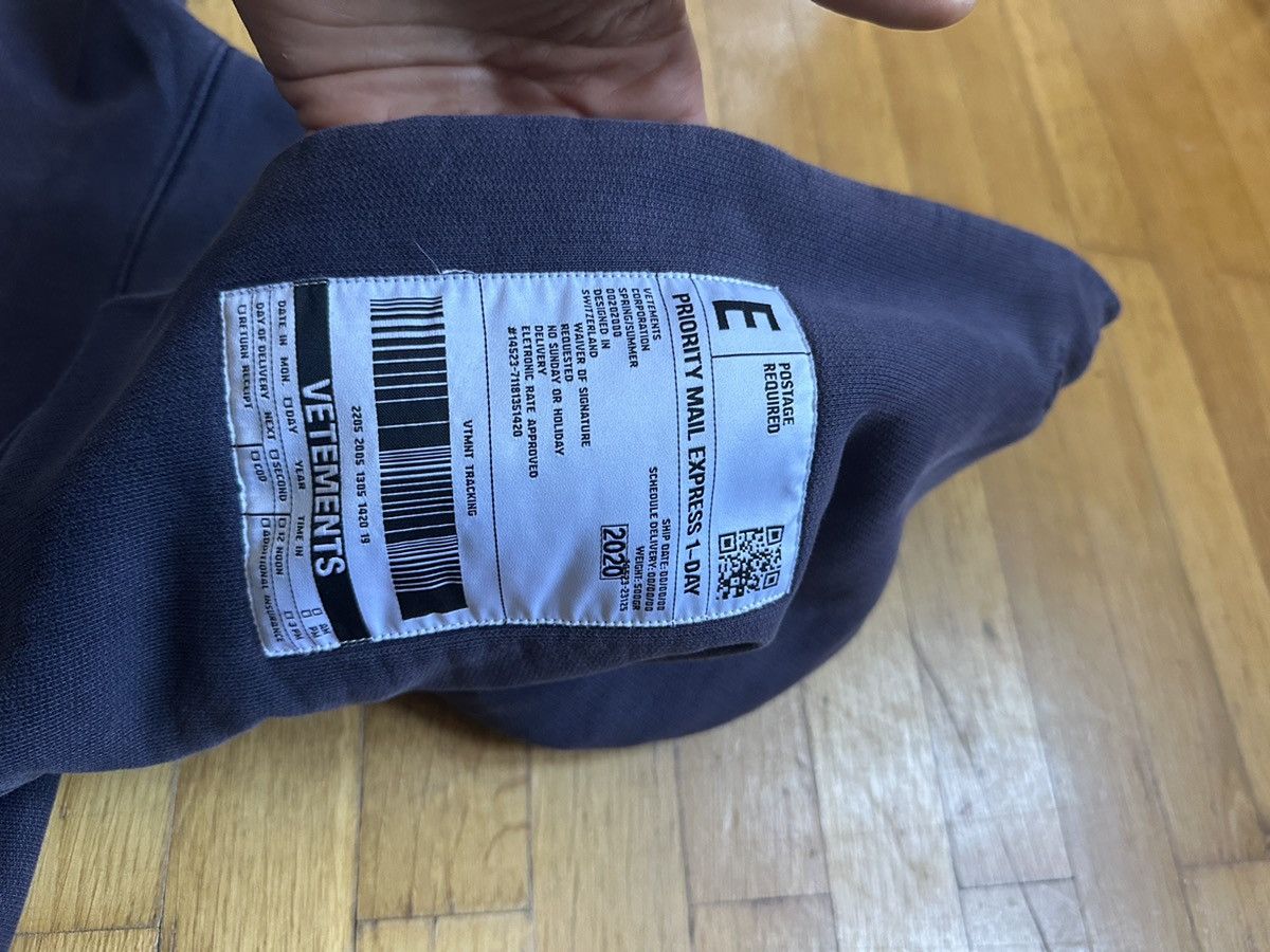 Vetements VETEMENTS HOODIE Size US XL / EU 56 / 4 - 2 Thumbnail