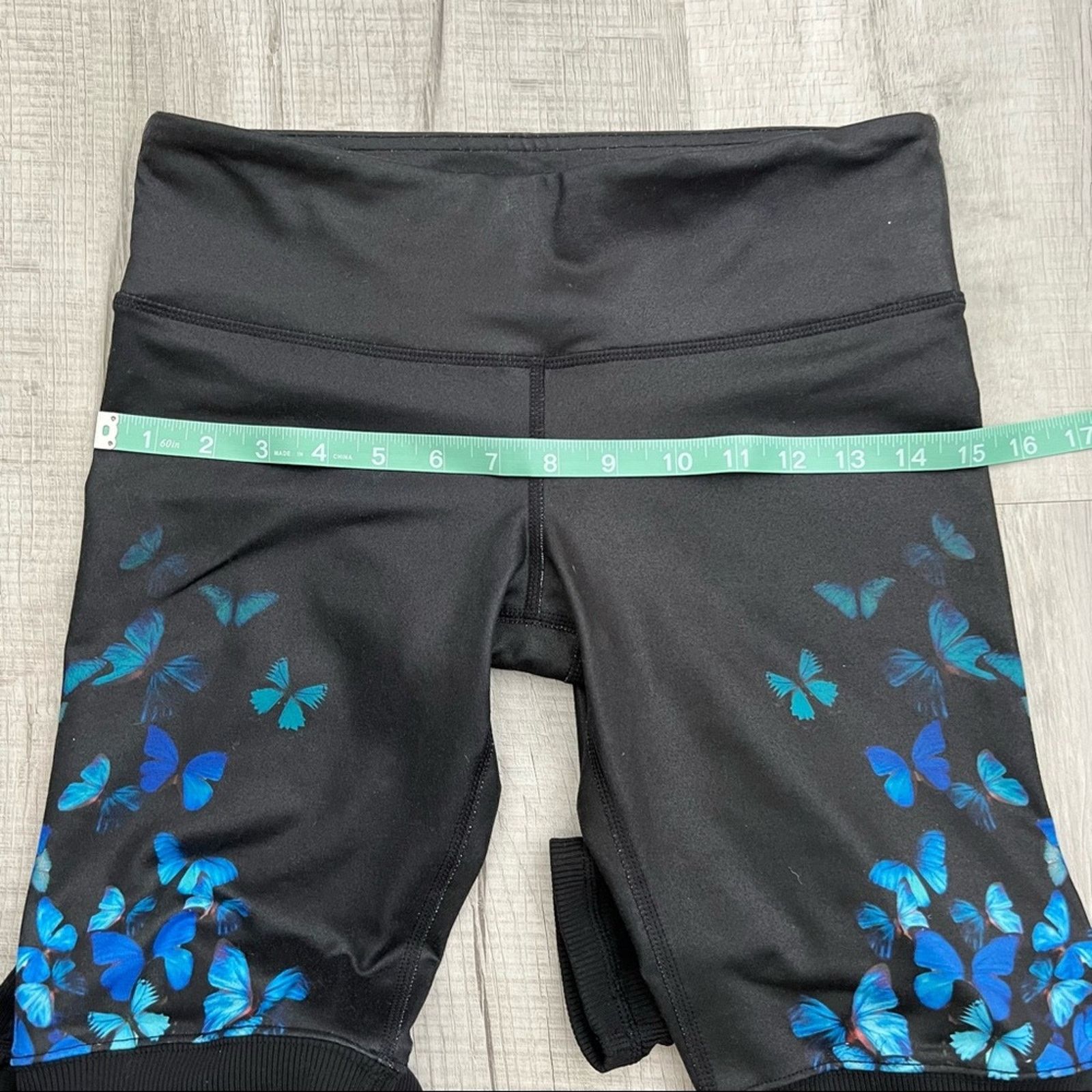 Alo Yoga Alo Yoga x Gypset Goddess butterflies leggings Size 28" / US 6 / IT 42 - 7 Thumbnail