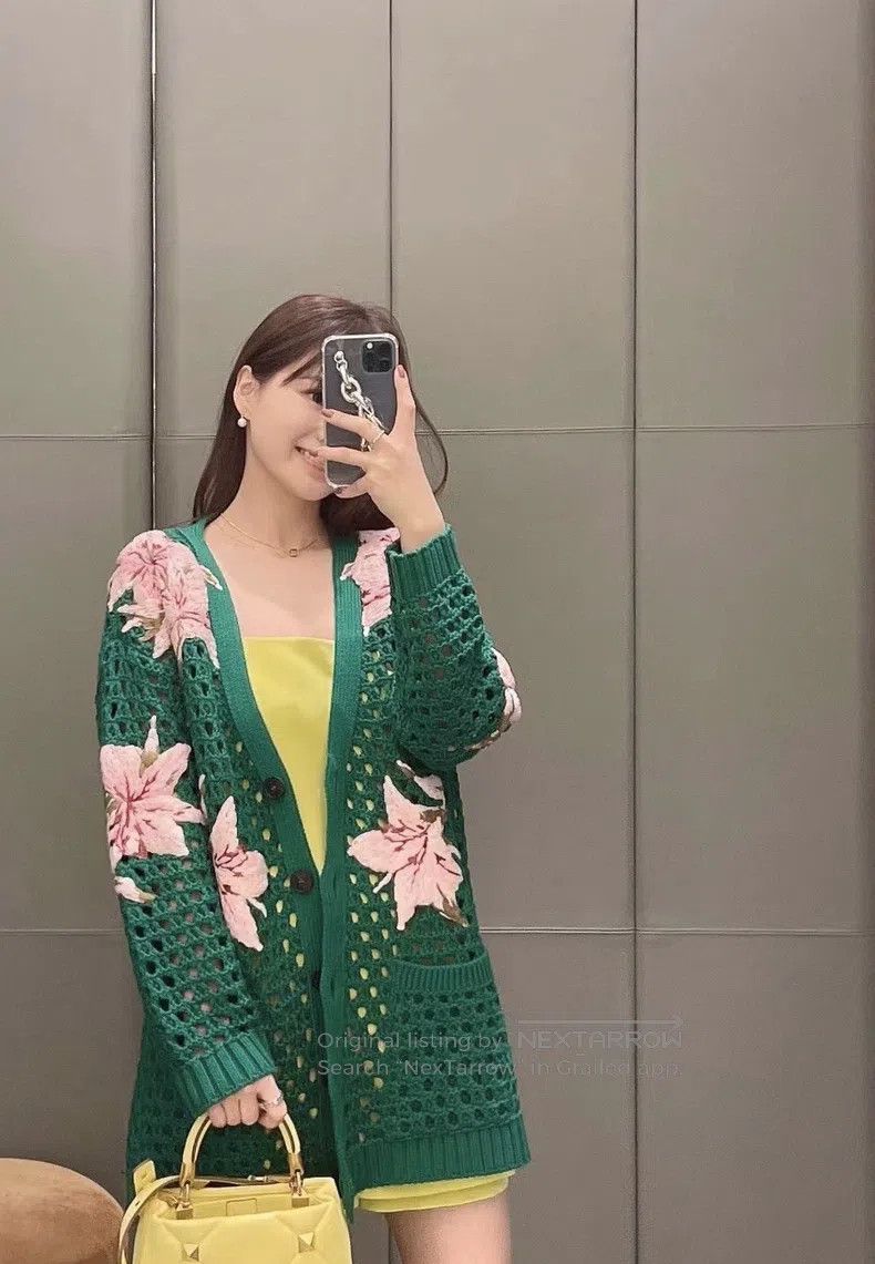 Valentino Valentino Flower embroidered sweater coat Size XS / US 0-2 / IT 36-38 - 9 Thumbnail