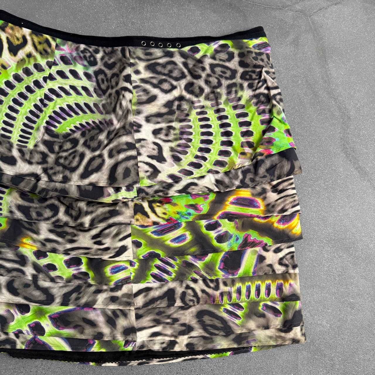 Japanese Brand Marc Cain 2000's Leopard Printed Pleated Skirt Size 32" / US 10 / IT 46 - 4 Thumbnail