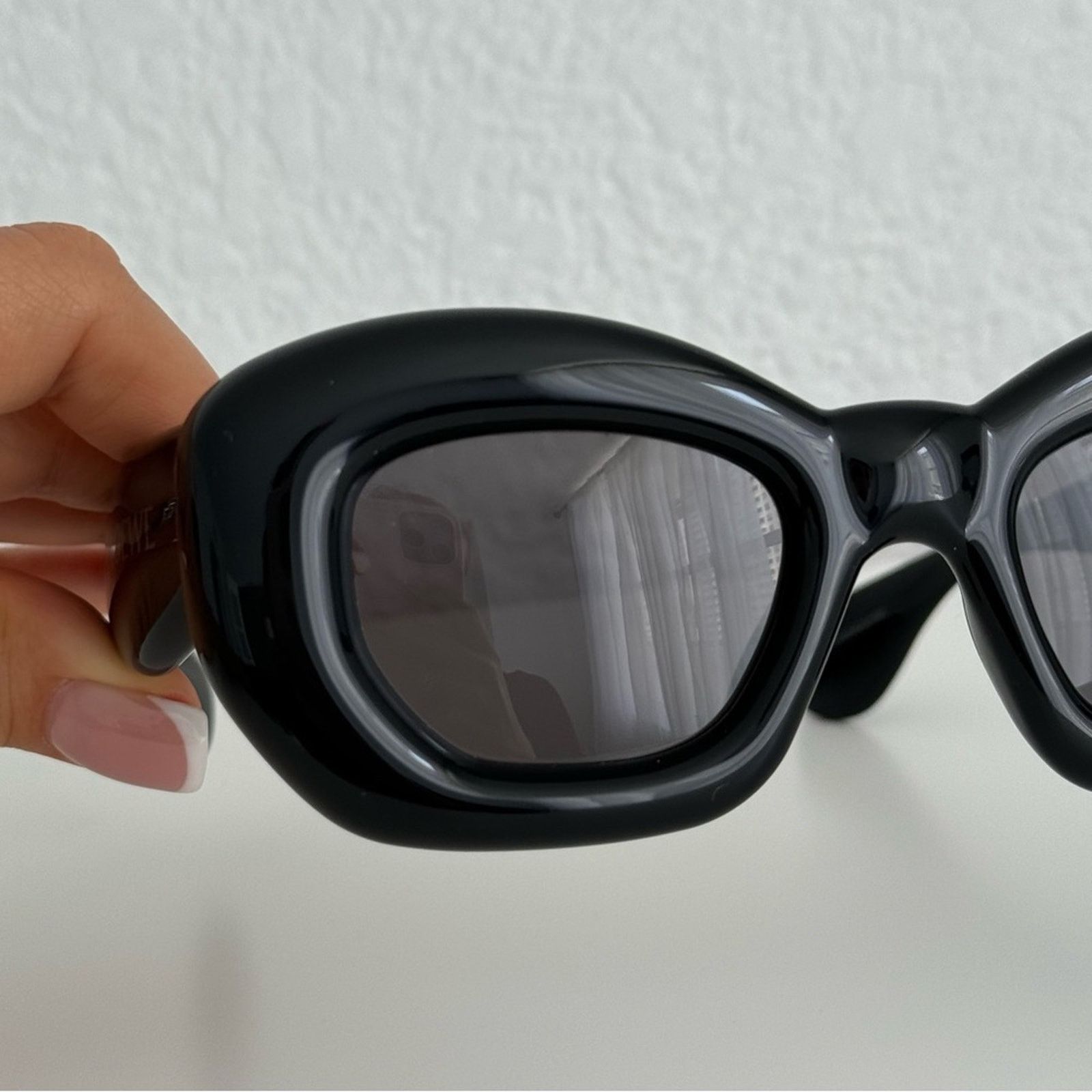 Loewe New! Loewe Black Sunglasses LW40117I 01A, Authentic Size ONE SIZE - 5 Thumbnail