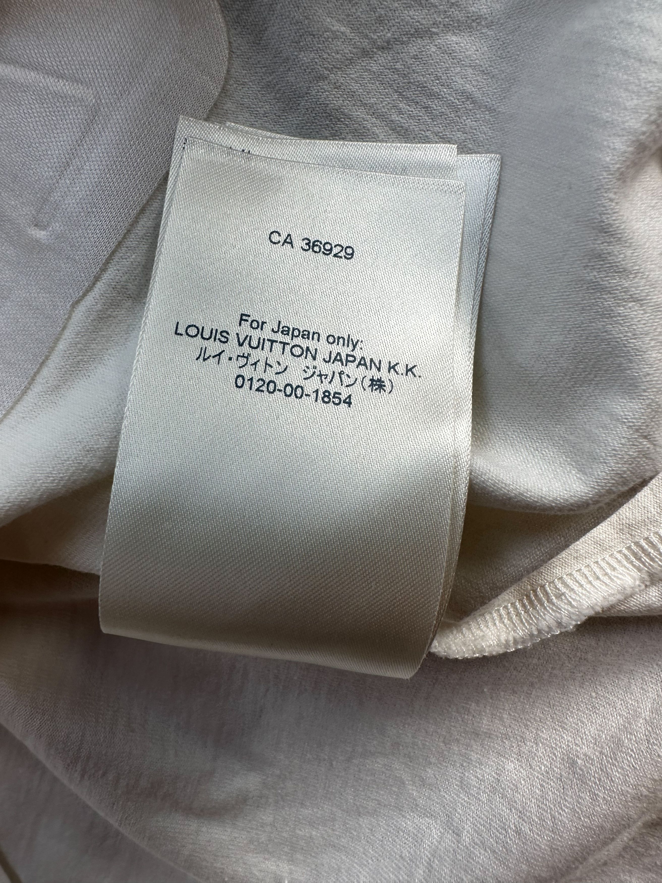 Louis Vuitton Louis Vuitton White Embossed T-Shirt Size US S / EU 44-46 / 1 - 8 Thumbnail