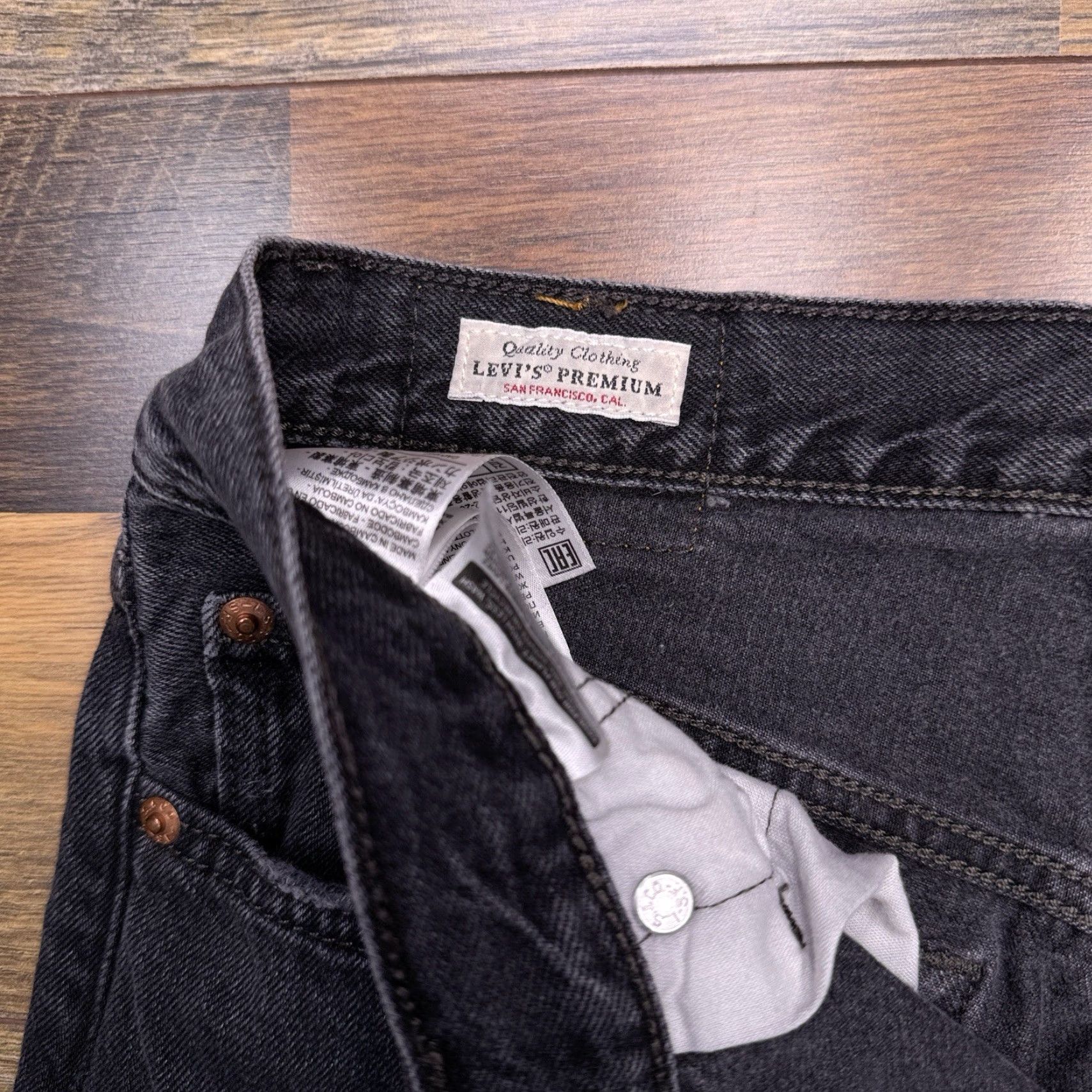 Levi's Levi's 501 Jeans Women High Rise Skinny 26x28 Black Denim 5-Pocket Distressed Slim Vintage 90s Shirts? Size 26" / US 2 / IT 38 - 5 Thumbnail