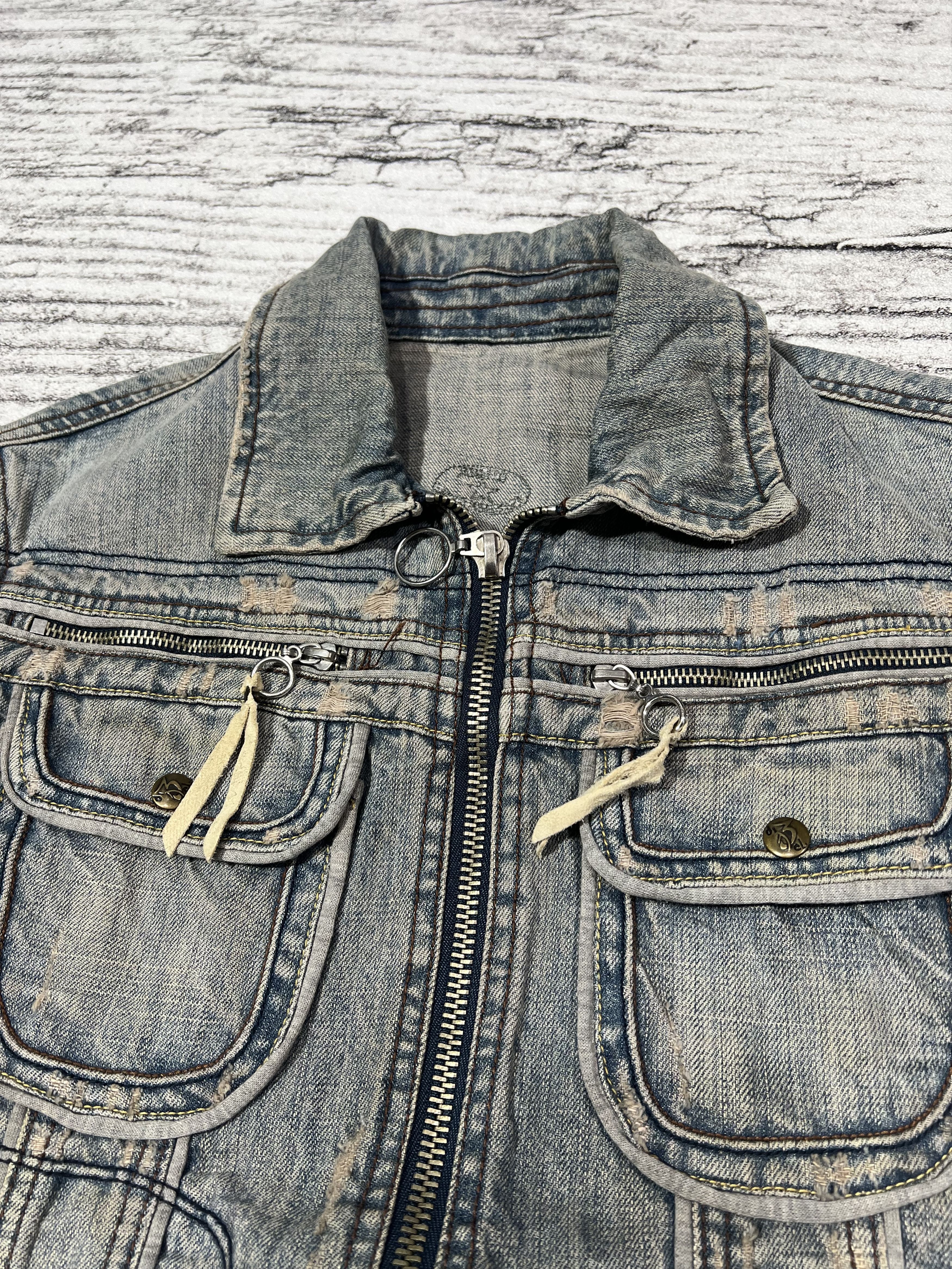 Japanese Brand 2000s Archival Ripped Trucker Jeans y2k Lgb Ifsixwasnine Size US S / EU 44-46 / 1 - 2 Thumbnail