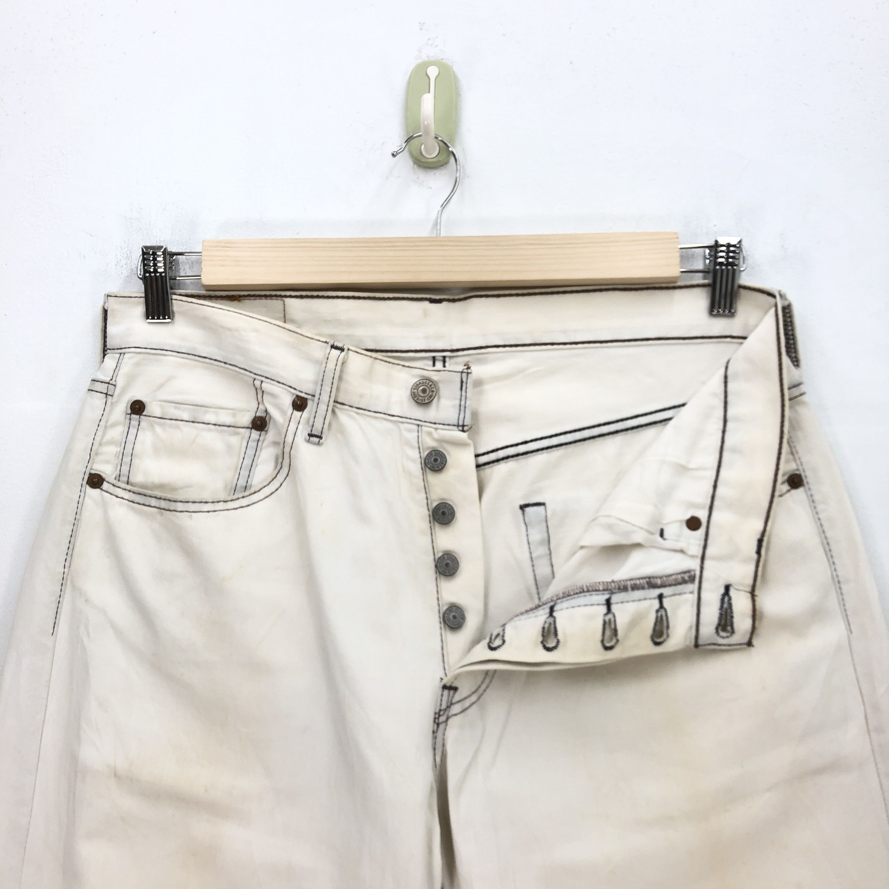 Levi's Vintage Levis 501 Light Wash Jeans Levi's 501 White Denim Size US 32 / EU 48 - 6 Thumbnail