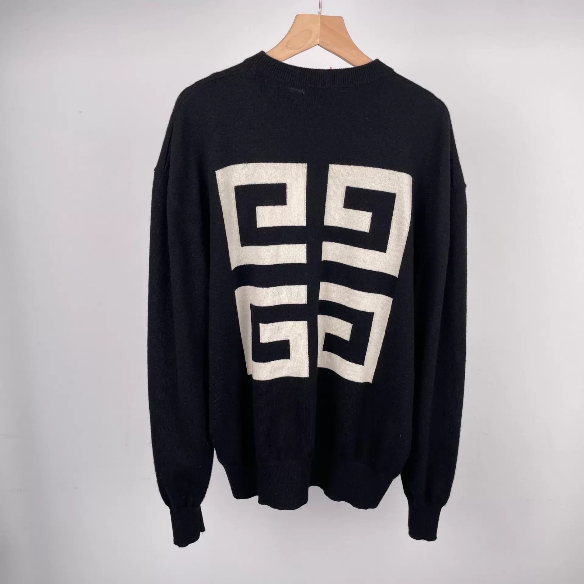 Givenchy Givenchy cashmere sweatshirt XS 260408SXH7J08 Size US XS / EU 42 / 0 - 2 Thumbnail