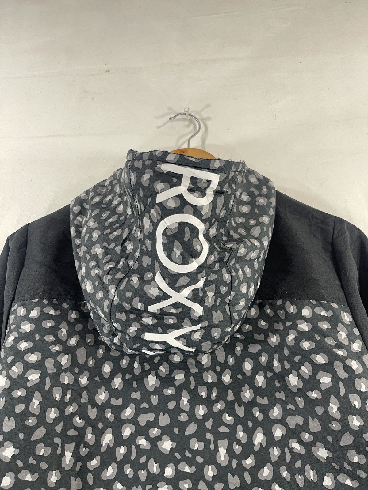 Japanese Brand × Vintage Full Zipper ROXY Jacket Size US L / EU 52-54 / 3 - 10 Thumbnail