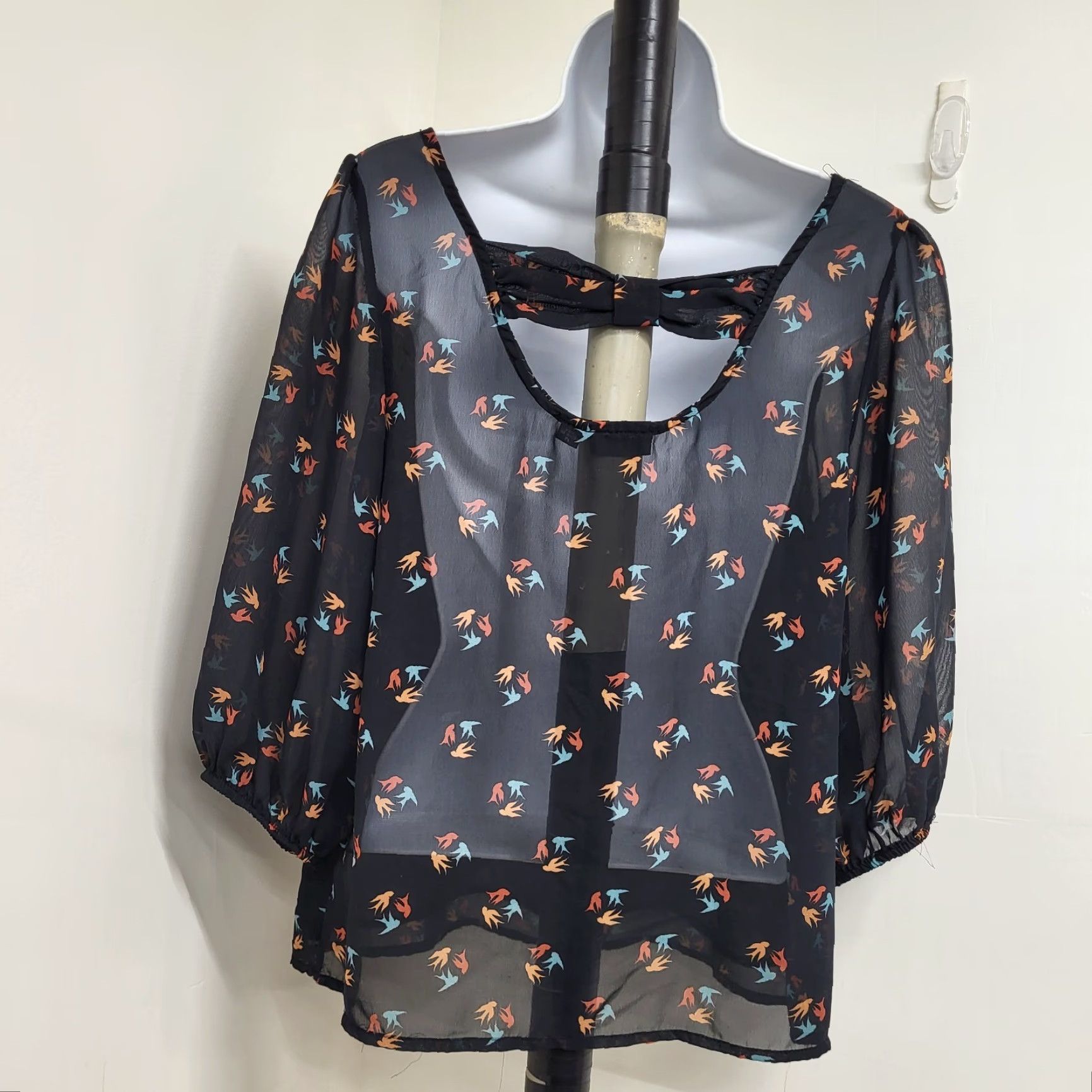 Bell A.N.A Blouse Women's M Black Sheer Bell Sleeve Bird Print Peasant Boho Blouse / Bohemian Shirt Men/Women? Size M / US 6-8 / IT 42-44 - 3 Thumbnail