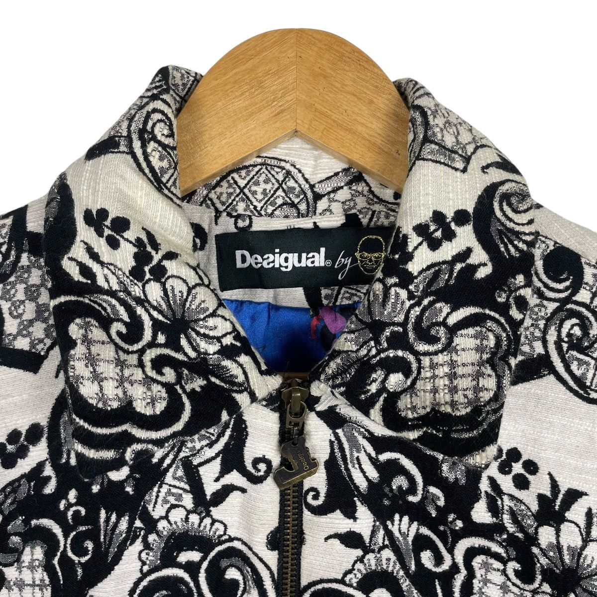 Christian Lacroix × Desigual 💥BROCADE JACKET DESIGUAL BY CHRISTIAN LACROIX Size XS / US 0-2 / IT 36-38 - 6 Thumbnail