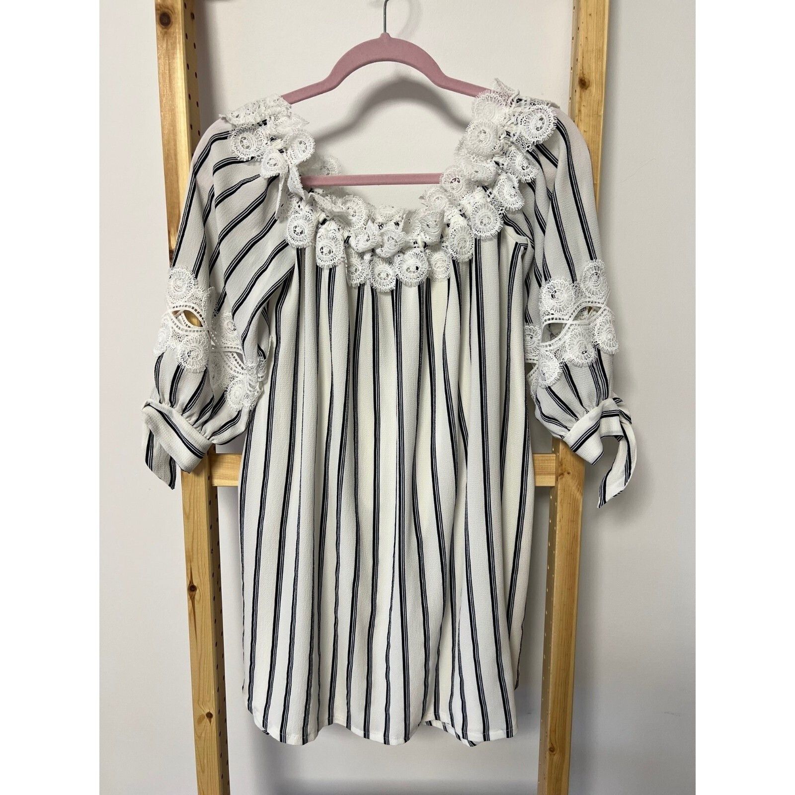 Other BSB Collection Striped Lace Crochet Dress Greece ( 40 ) Size S / US 4 / IT 40 - 1 Thumbnail