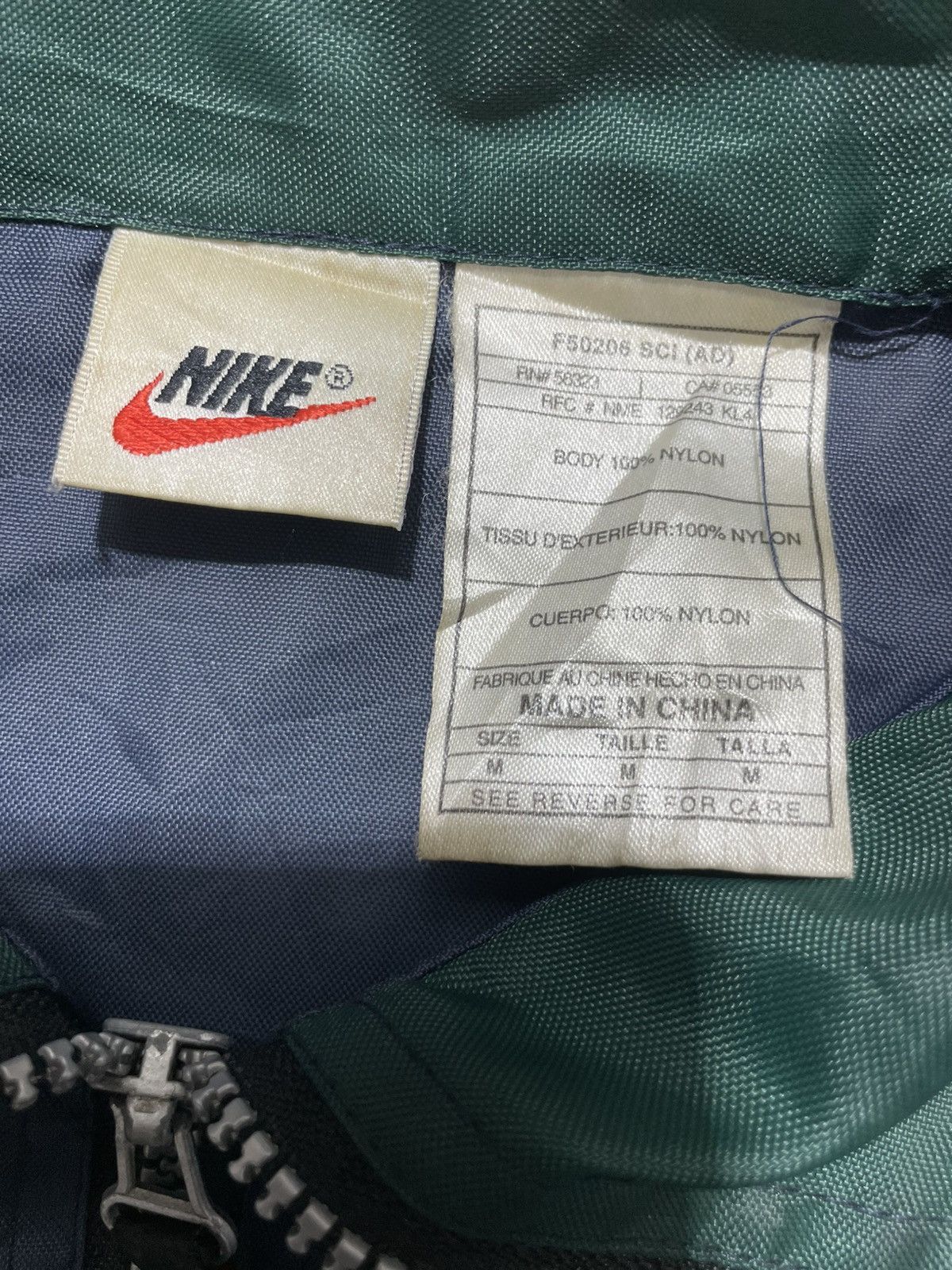 Vintage VINTAGE NIKE CENTER BIG SWOOSH JACKET Size US M / EU 48-50 / 2 - 4 Thumbnail