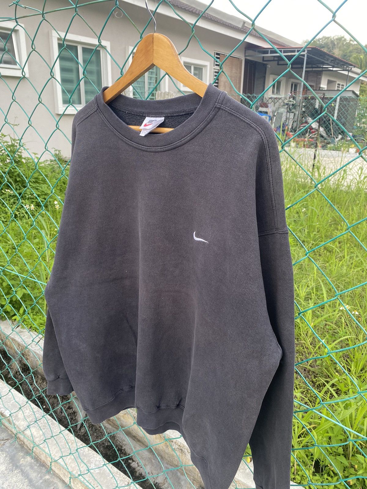 Nike Distressed Vintage Nike Baggy Sweatshirt Size US XL / EU 56 / 4 - 3 Thumbnail