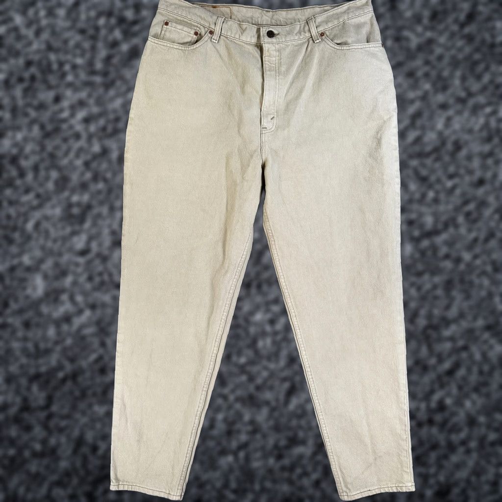Levi's VINTAGE Levi's 550 Jeans Beige Khaki Mens 40 Relaxed Fit Tapered 5-Pocket Denim 28in Zip Fly Boys? Size US 40 / EU 56 - 1 Thumbnail