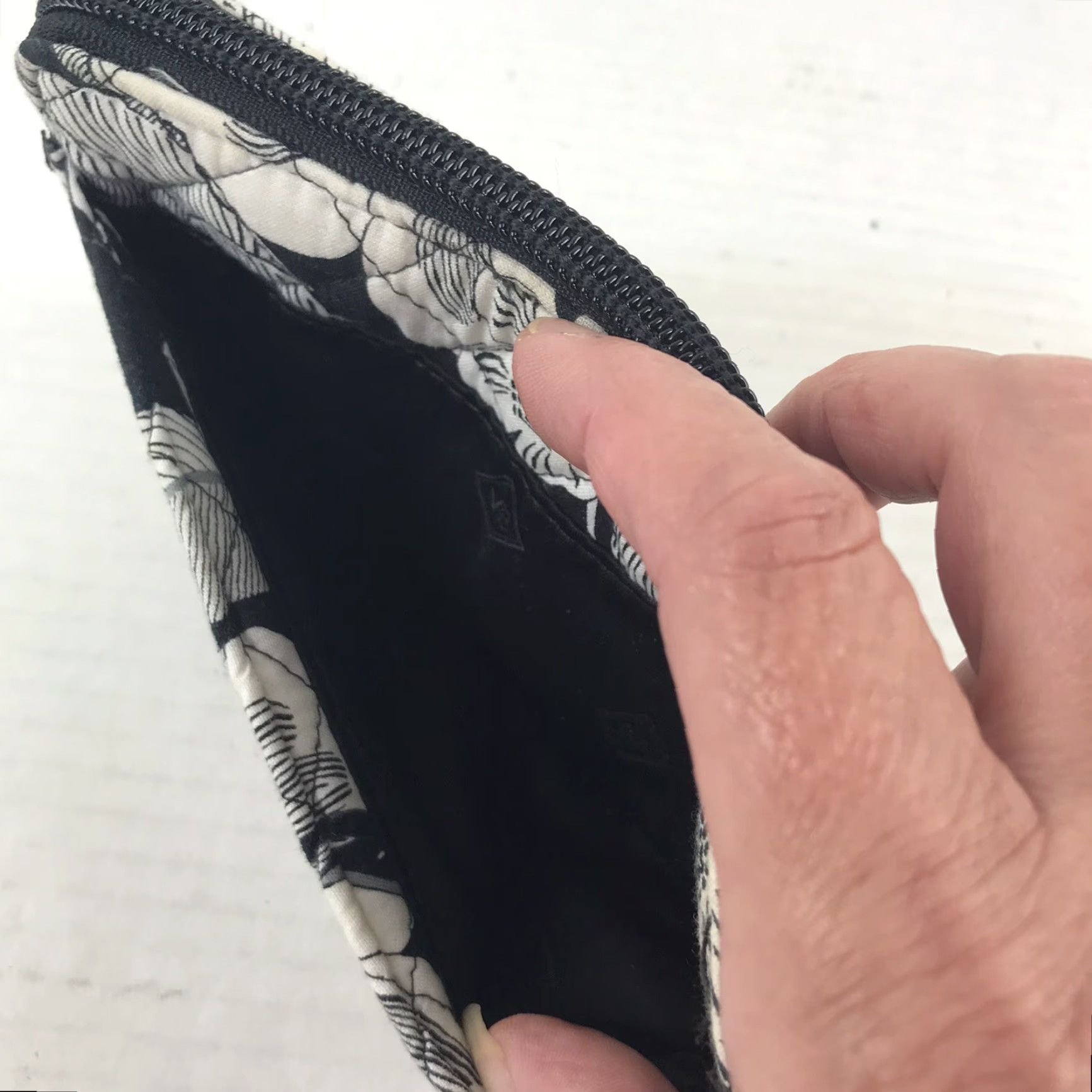 Vera Bradley Vera Bradley Black/White Floral Zip Around Wallet Size ONE SIZE - 3 Thumbnail