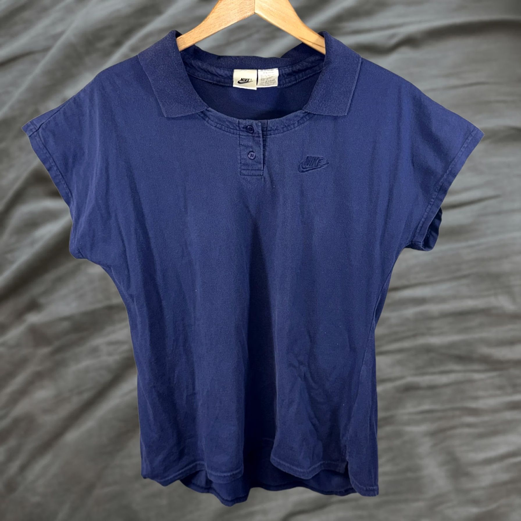 Nike Nike Polo Shirt Womens Large Navy Blue Embroidered Swoosh Collared Golf Casual Size L / US 10 / IT 46 - 1 Thumbnail