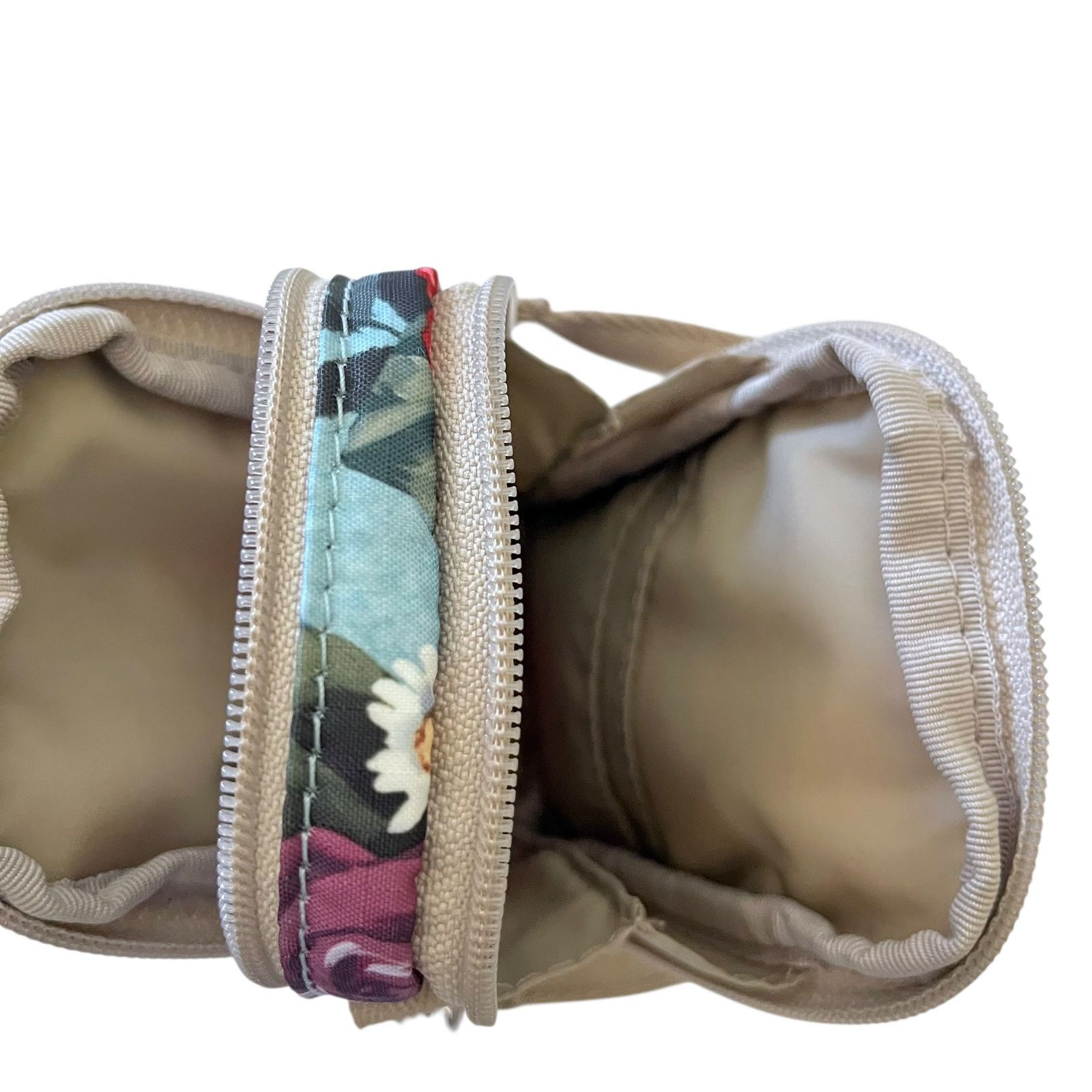 LeSportsac LeSportsac Retired Spring Bouquet Paula Camera Case Mini Bag Size ONE SIZE - 3 Thumbnail