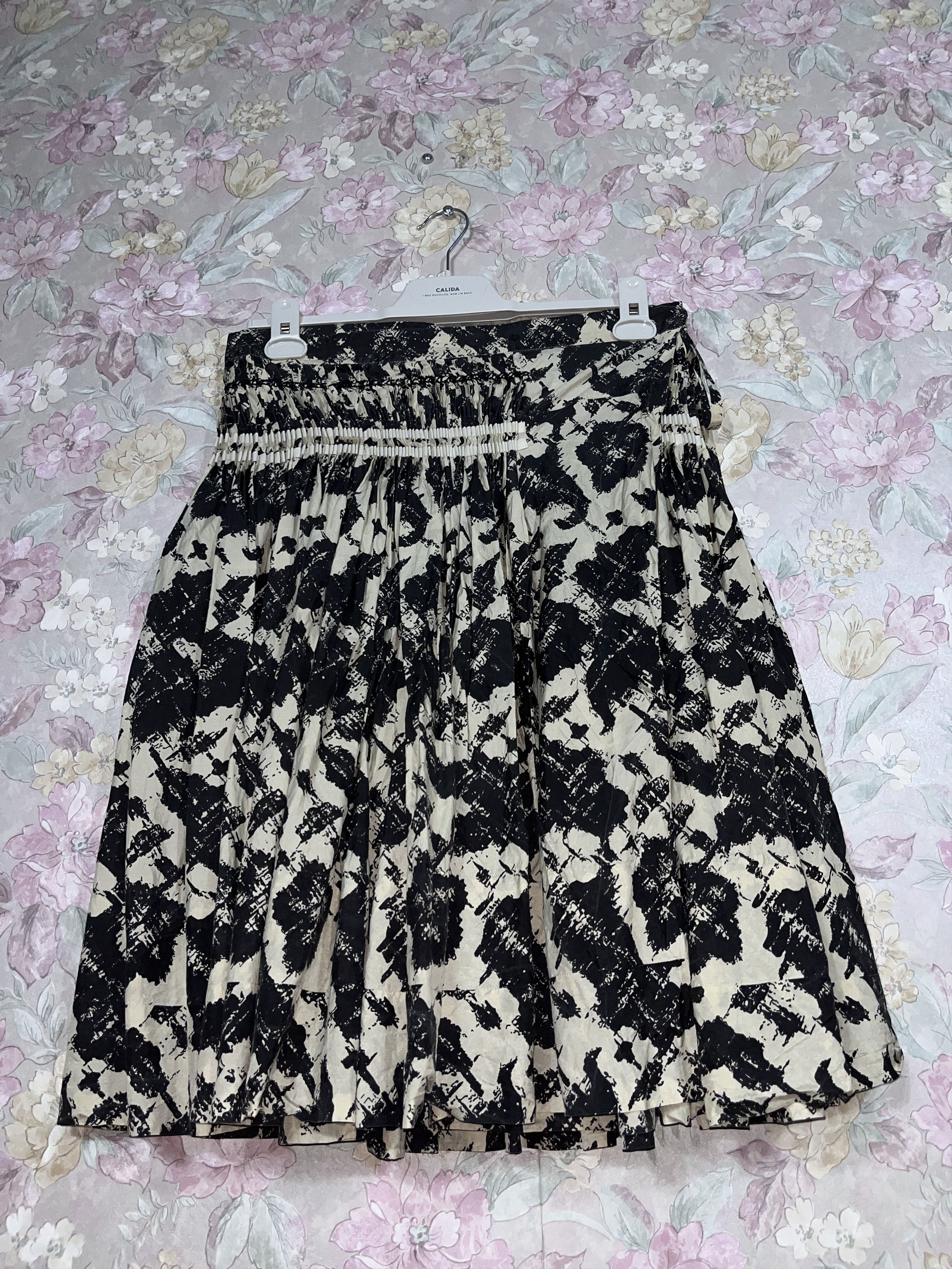 Dries Van Noten Rare Dries Van Noten Silk Skirt Size Medium Japanese Size 28" / US 6 / IT 42 - 2 Thumbnail