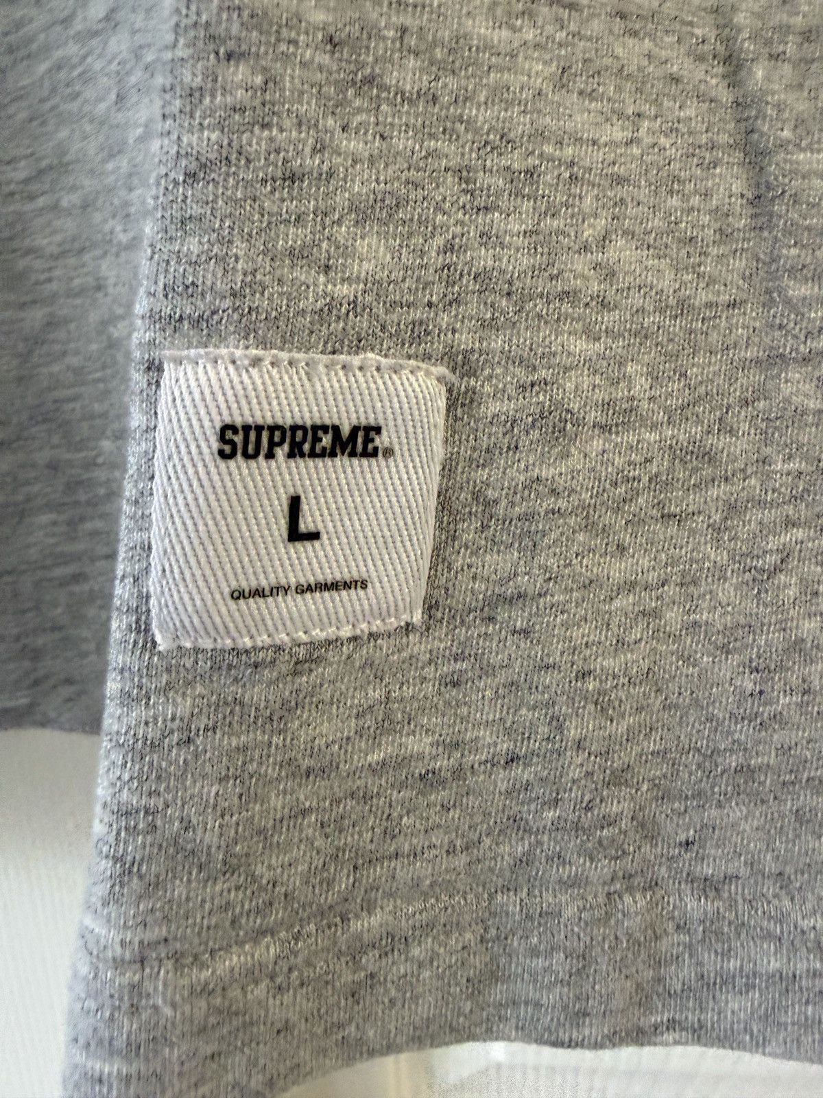 Supreme Supreme Grey T-Shirt Size US L / EU 52-54 / 3 - 4 Thumbnail