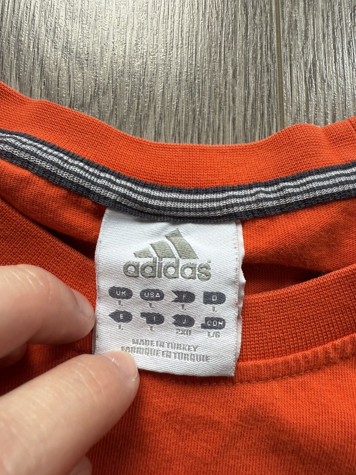 Adidas vintage 00s adidas tee Size US L / EU 52-54 / 3 - 3 Thumbnail