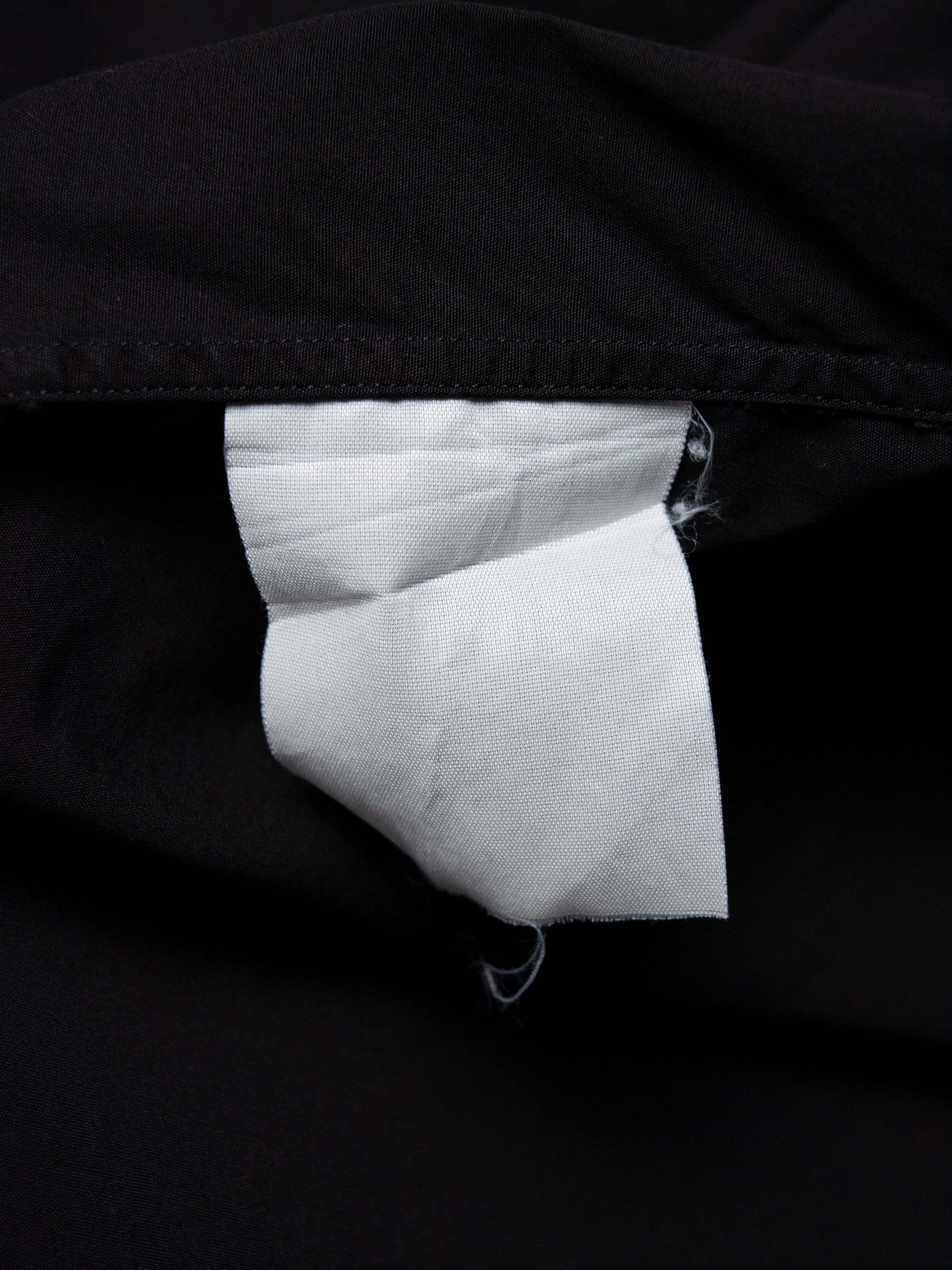 Helmut Lang Helmut Lang - 2000s - pointed hem sleeveless shirt (black) Size S / US 4 / IT 40 - 6 Thumbnail