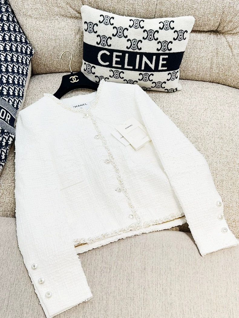 Chanel Chanel 25P Spring and Summer Preview White 40-yard Pearl R Size S / US 4 / IT 40 - 2 Thumbnail
