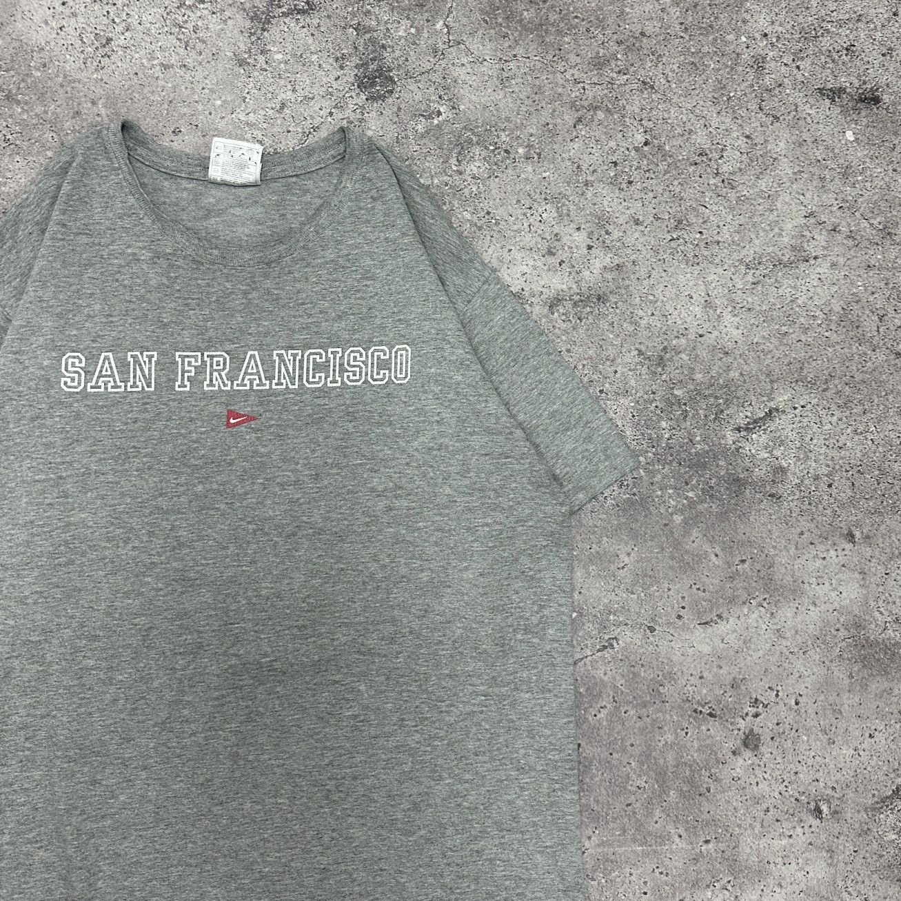 Vintage Vintage 00s Nike San Francisco tee y2k og grey big logo hype Size US XL / EU 56 / 4 - 2 Thumbnail