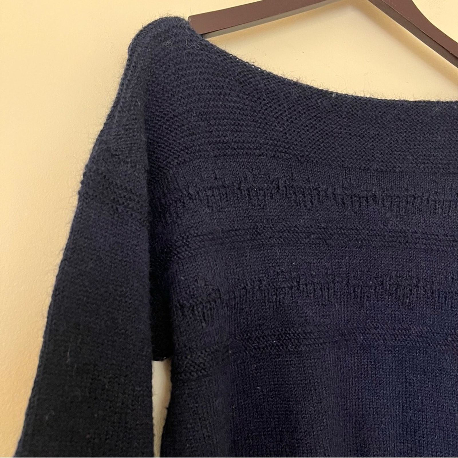 Vintage Hand Knit Wool Blend Navy Blue Sweater Size M / US 6-8 / IT 42-44 - 3 Thumbnail