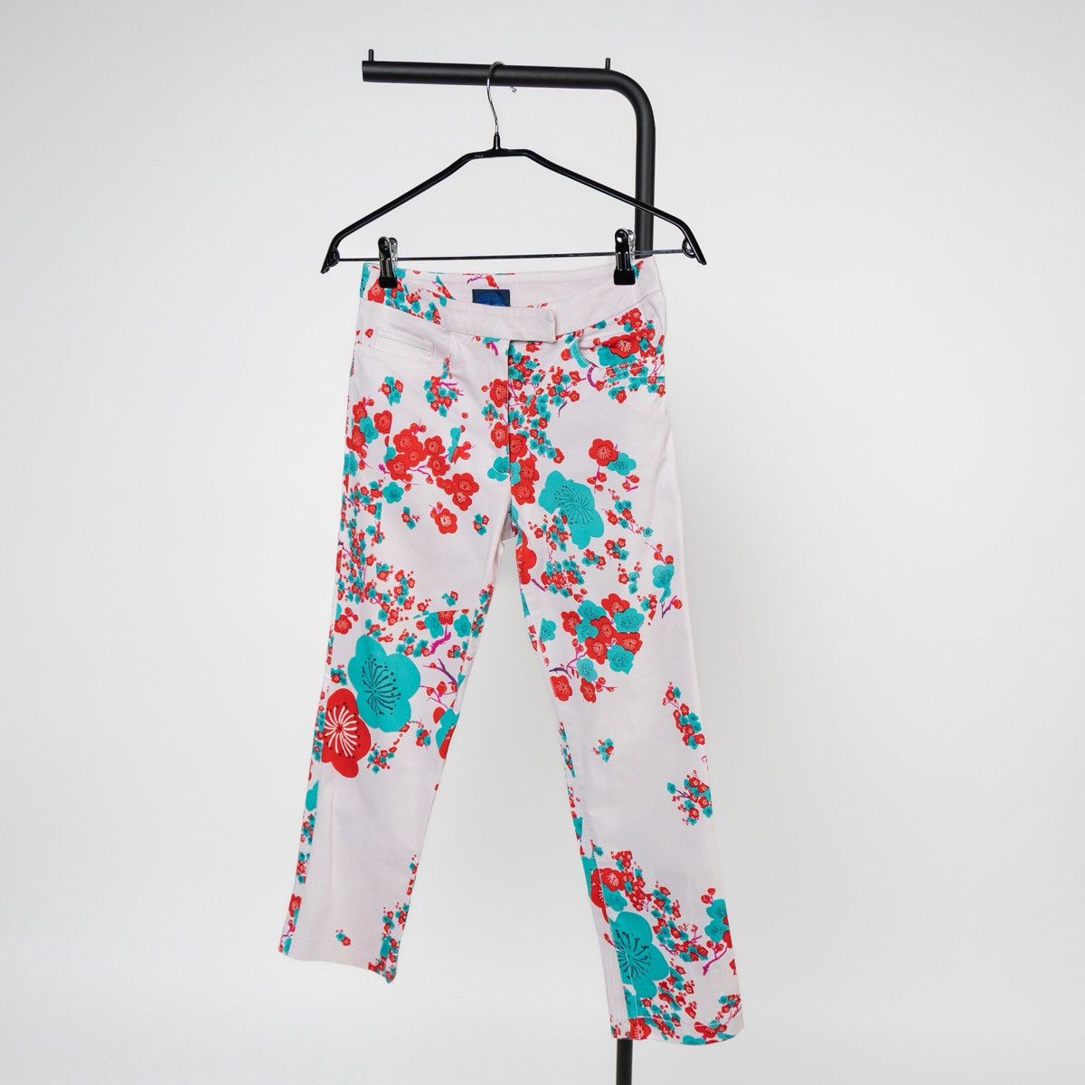 Kenzo Kenzo Womens Floral Pants White Red Green Cropped Straight Size 27" / US 4 / IT 40 - 1 Thumbnail